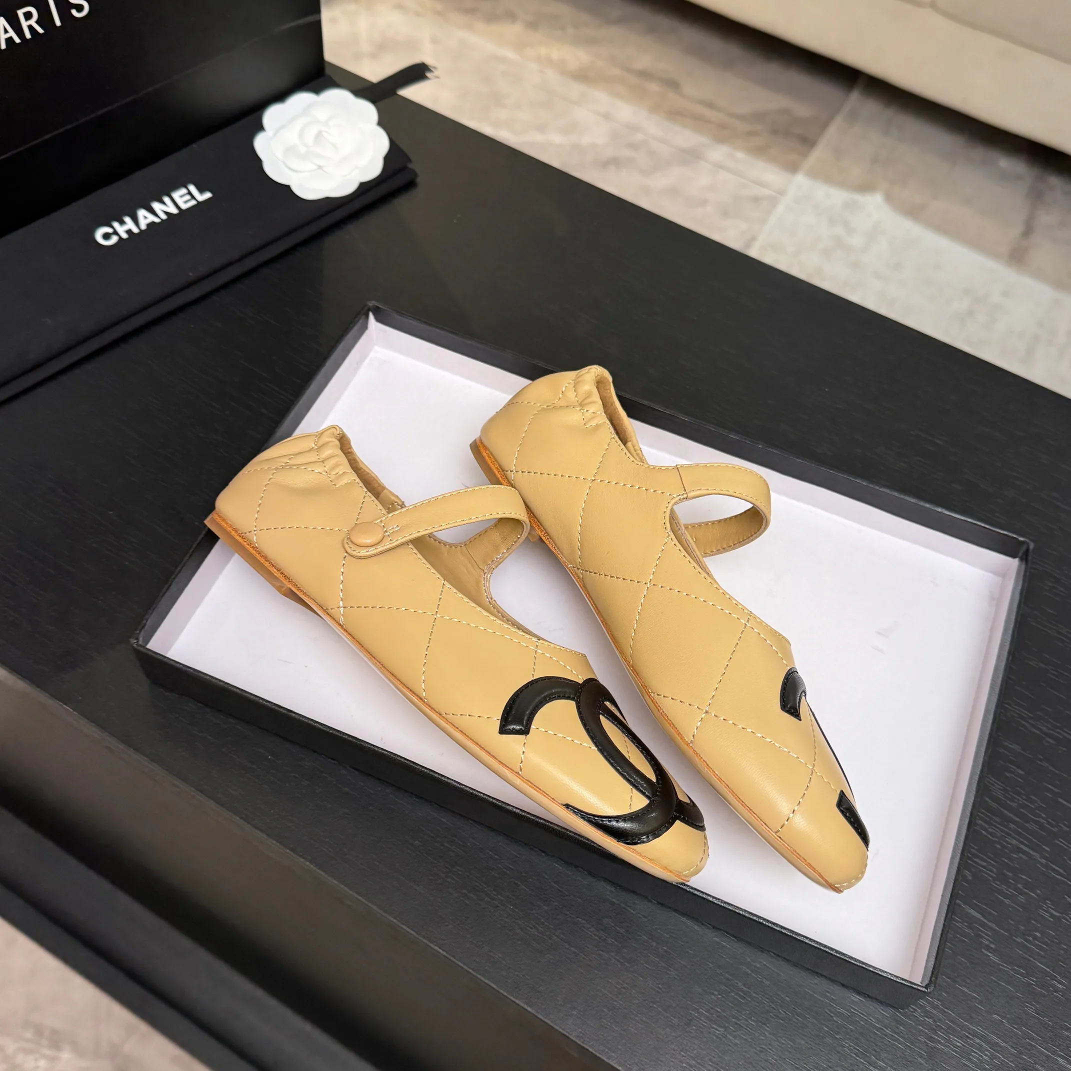 Women's Ballet Flats CHANEL 17946241
