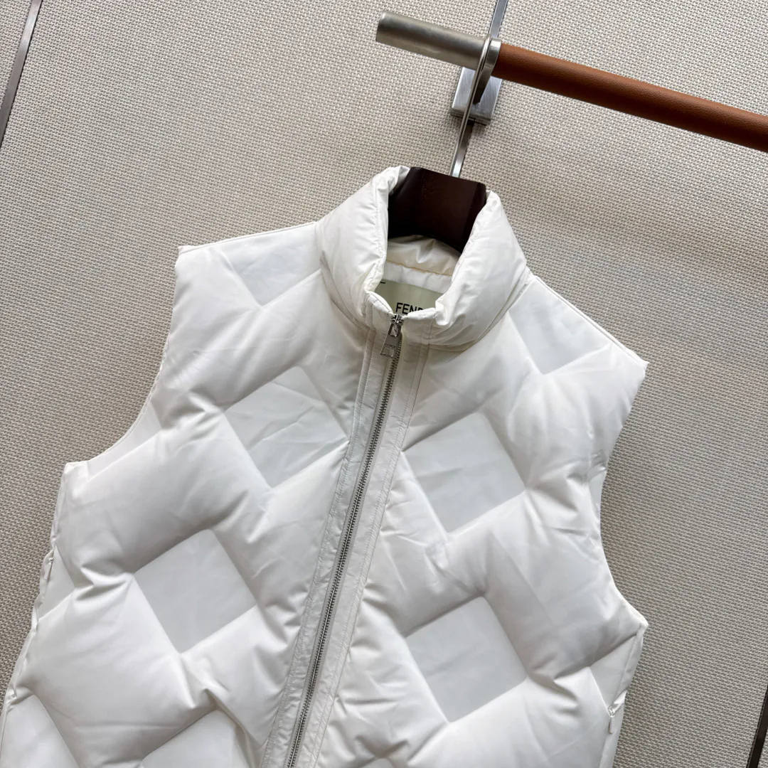 Women's Vests FENDI 18094507