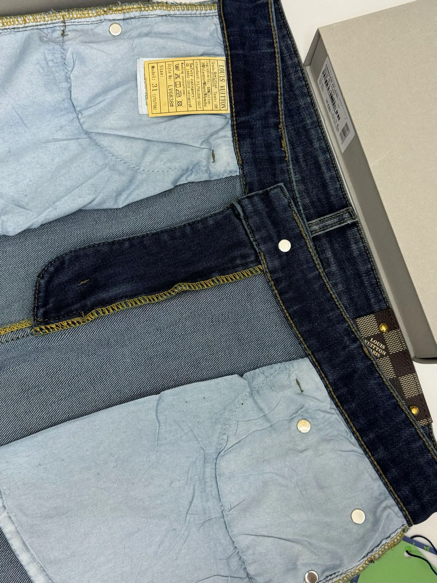 Men's Jeans LOUIS VUITTON 18182562