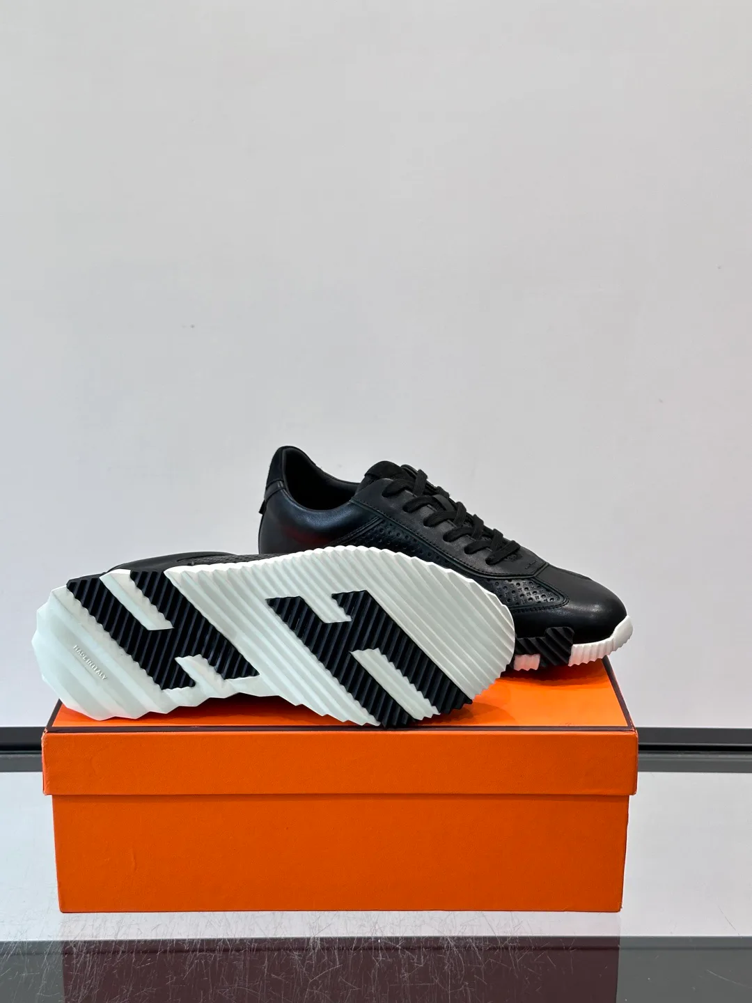 Women's Sneakers HERMES 18118570