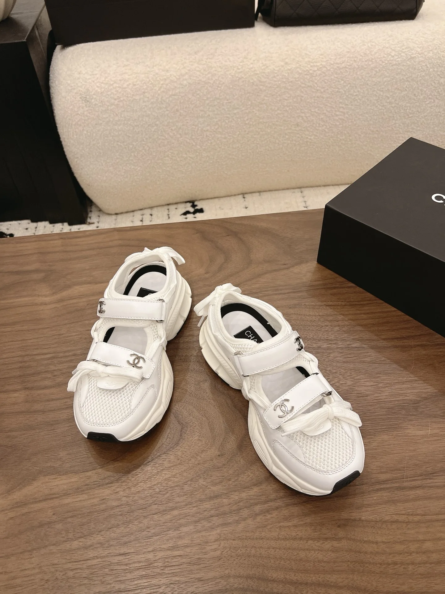 Women's Sneakers CHANEL 17077245