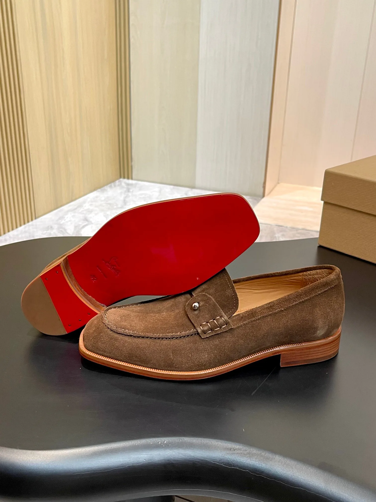 Men's Loafers And Dress Shoes CHRISTIAN LOUBOUTIN 18119144