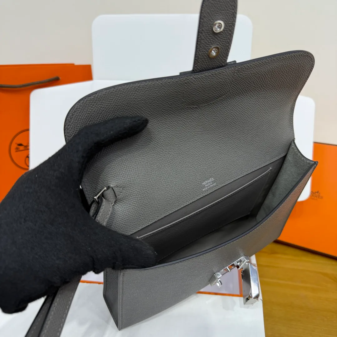 Women's Clutches HERMES 18077356