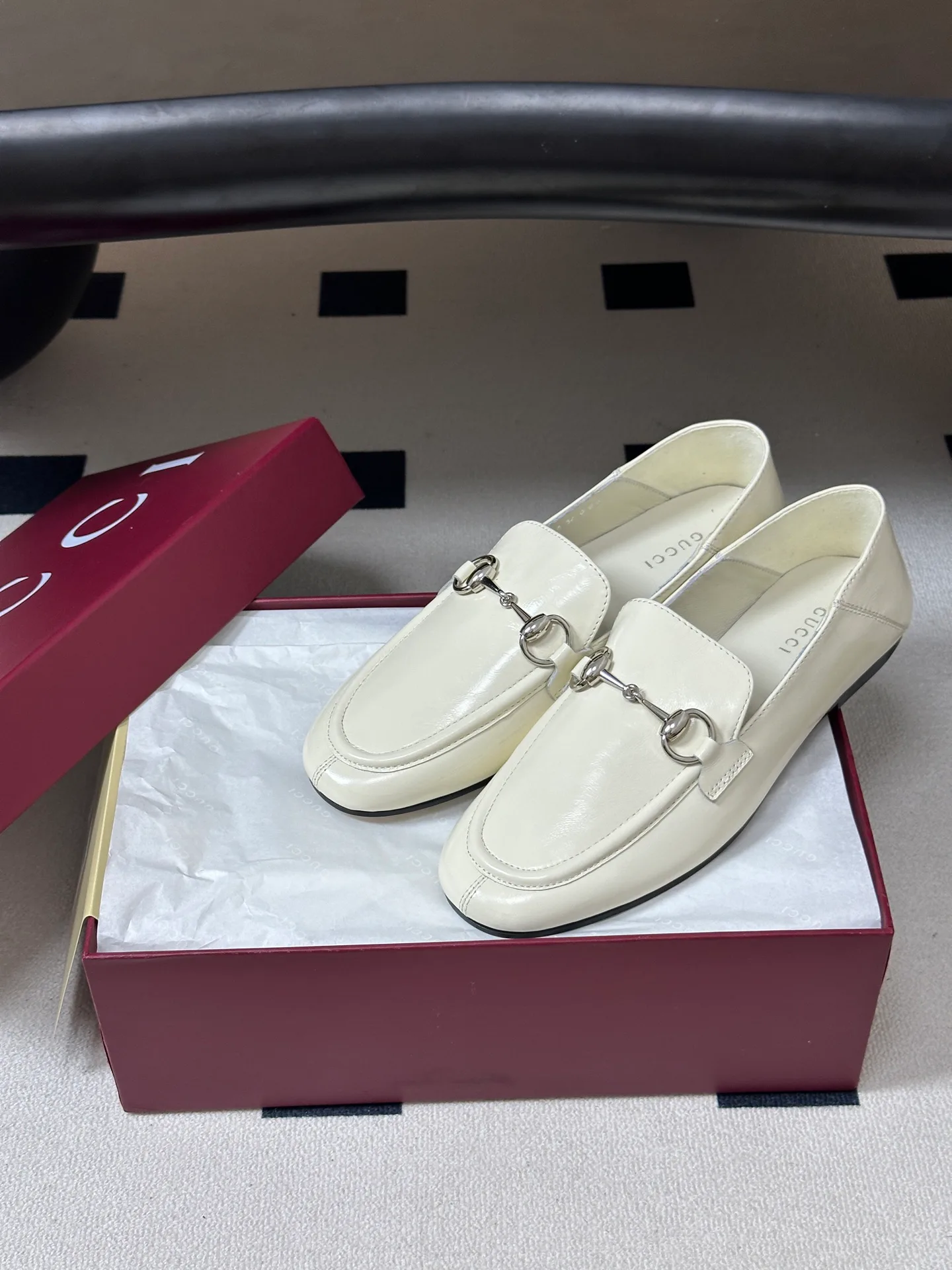 Women's Loafers And Moccasins GUCCI 18049745