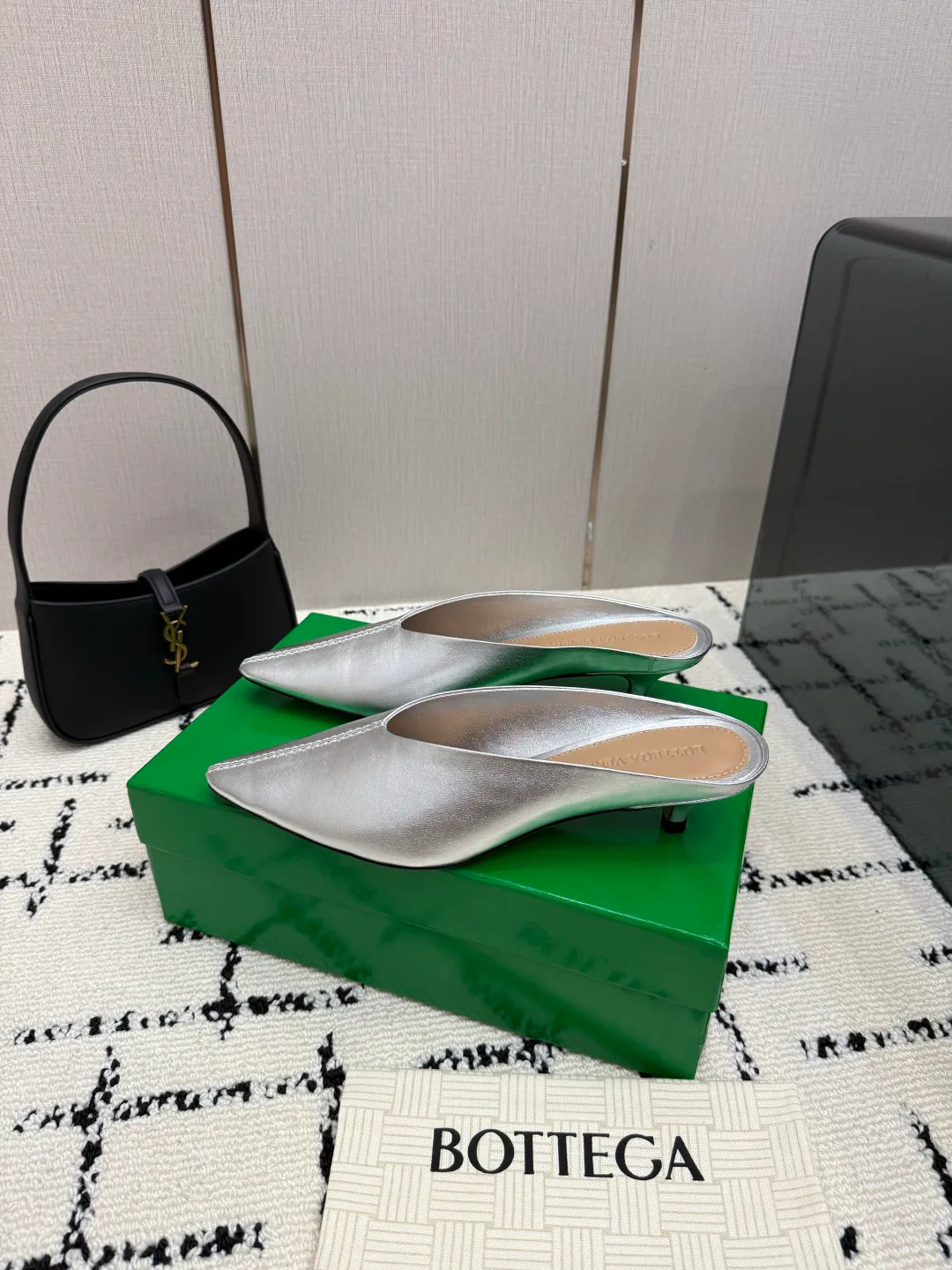 Women's Mules And Clogs BOTTEGA VENETA 18135178