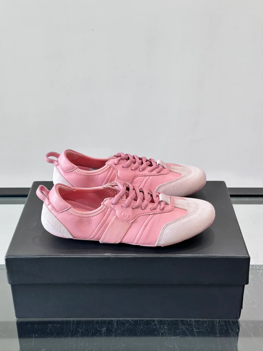 Women's Sneakers GUCCI 17689239