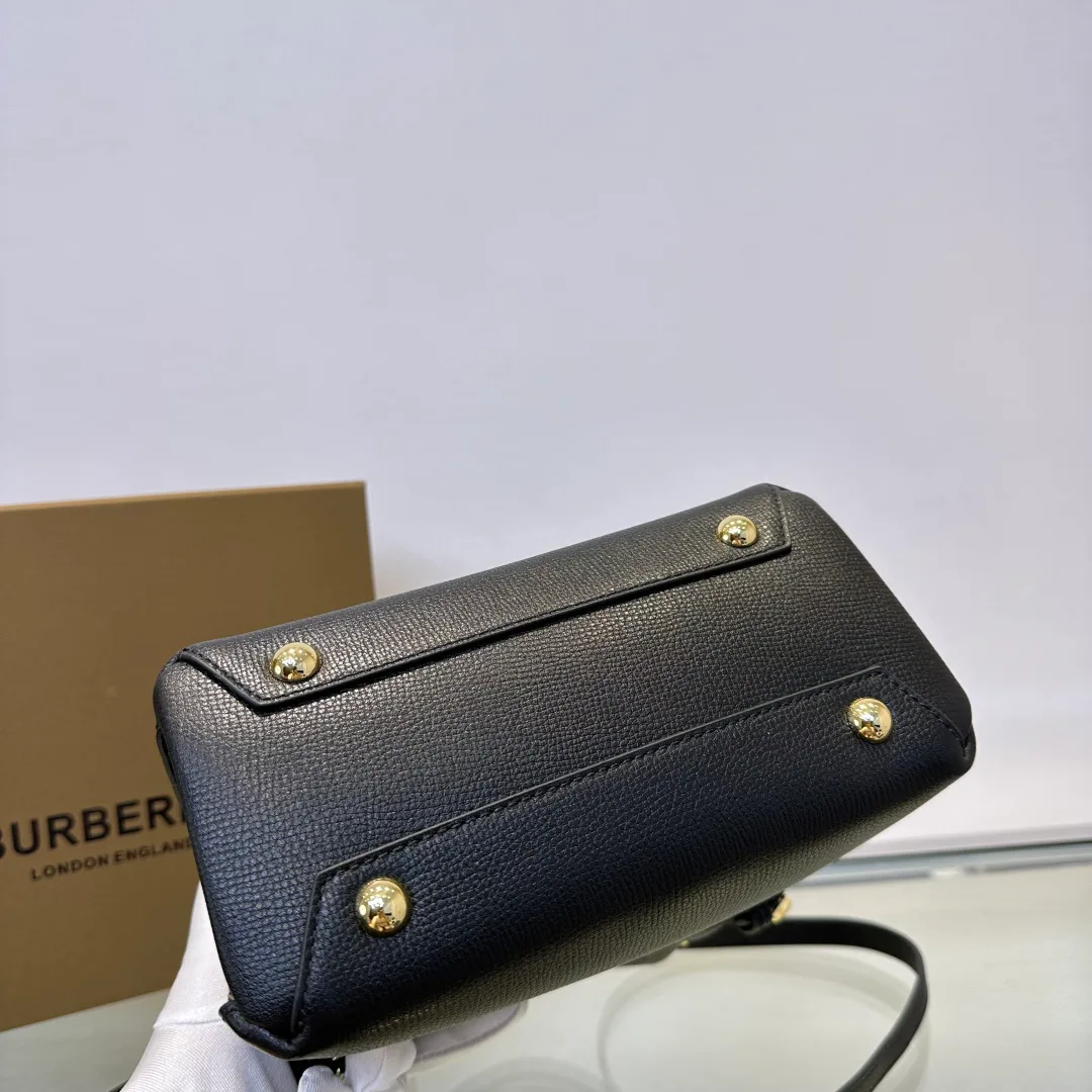 Women's Classic Handbags BURBERRY 17483296