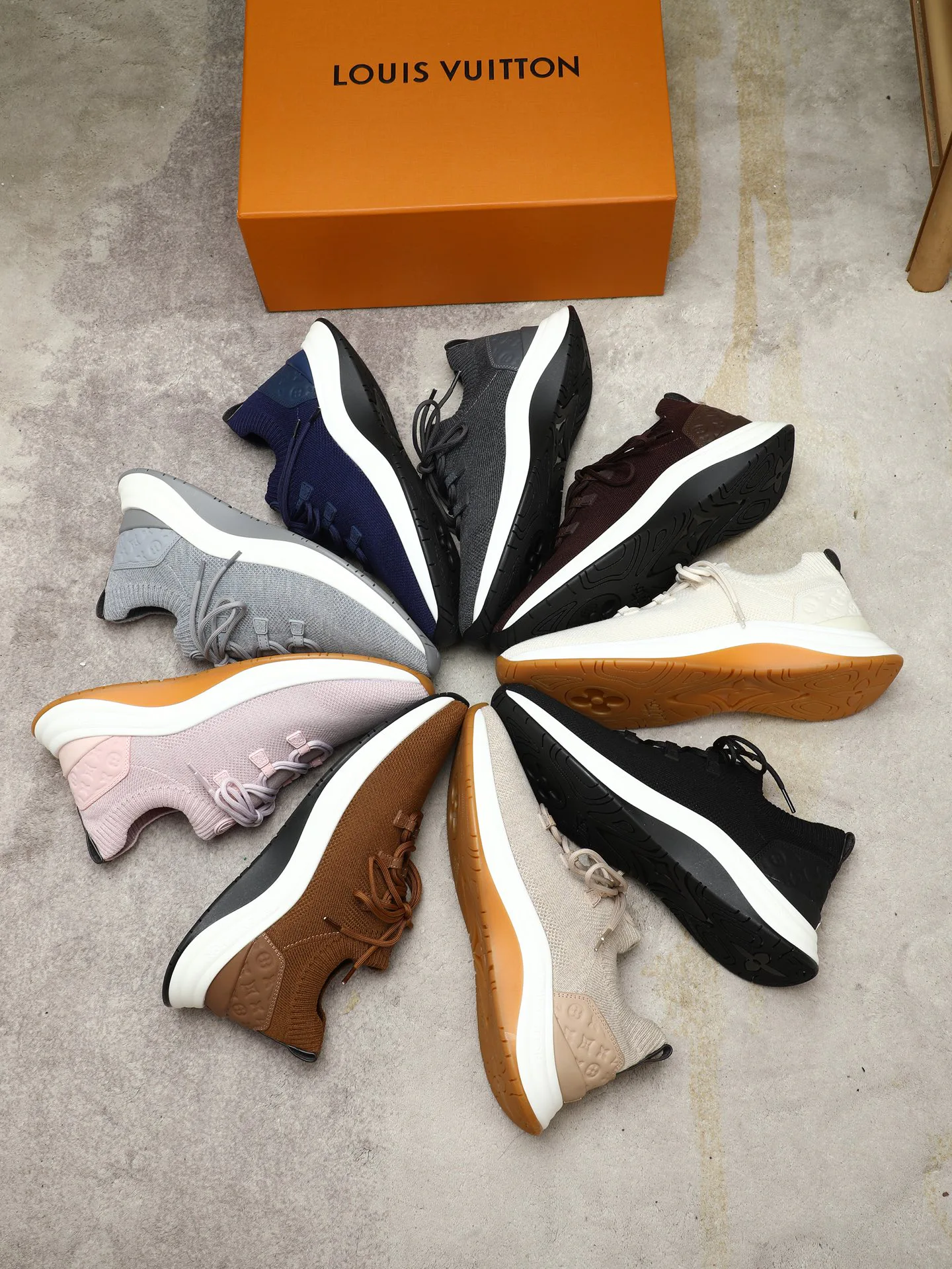 Men's Sneakers LOUIS VUITTON 17947265