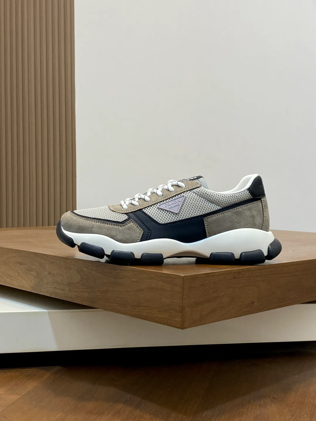 Men's Sneakers PRADA 18055224