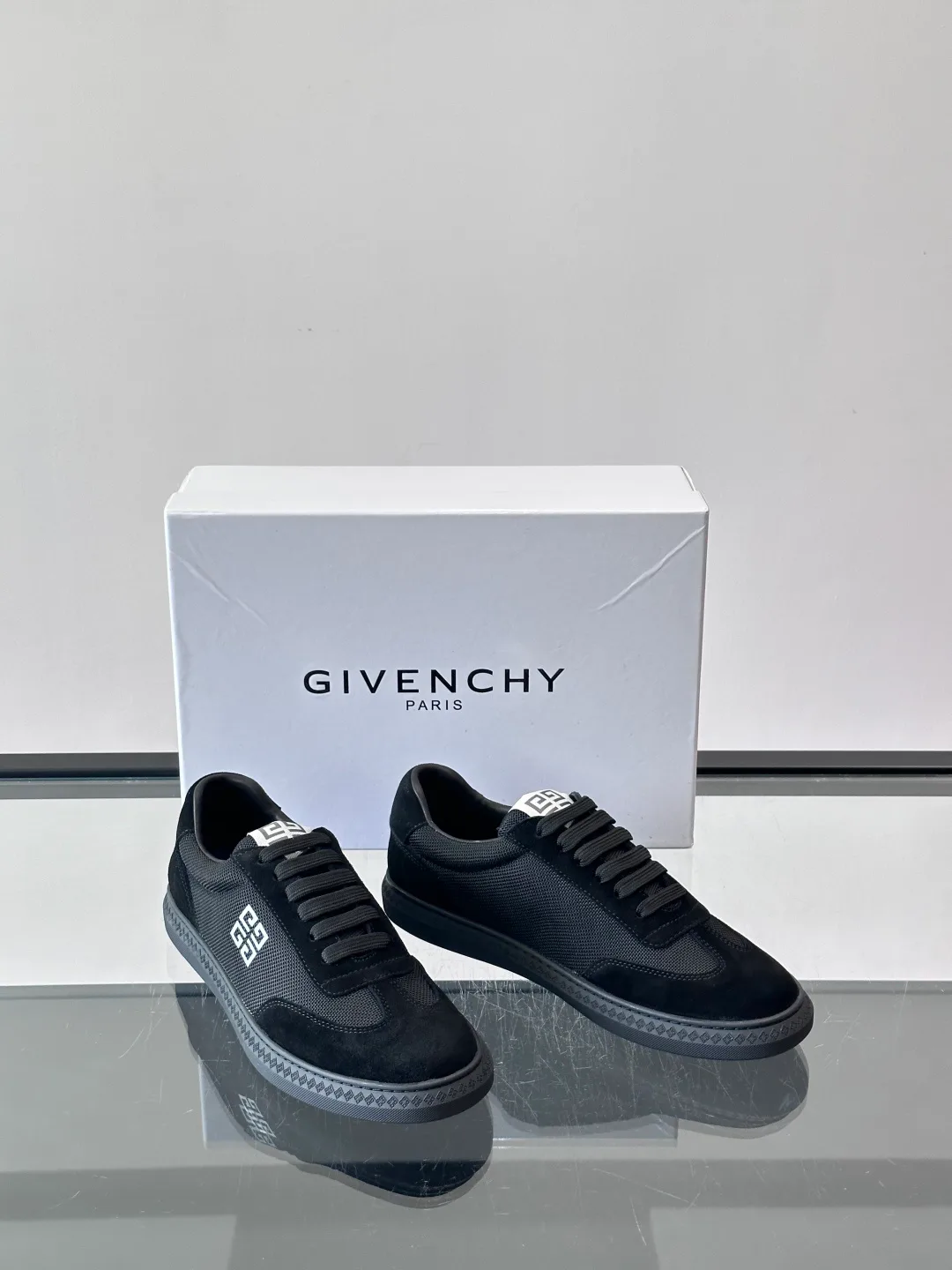 Men's Sneakers GIVENCHY 17672612