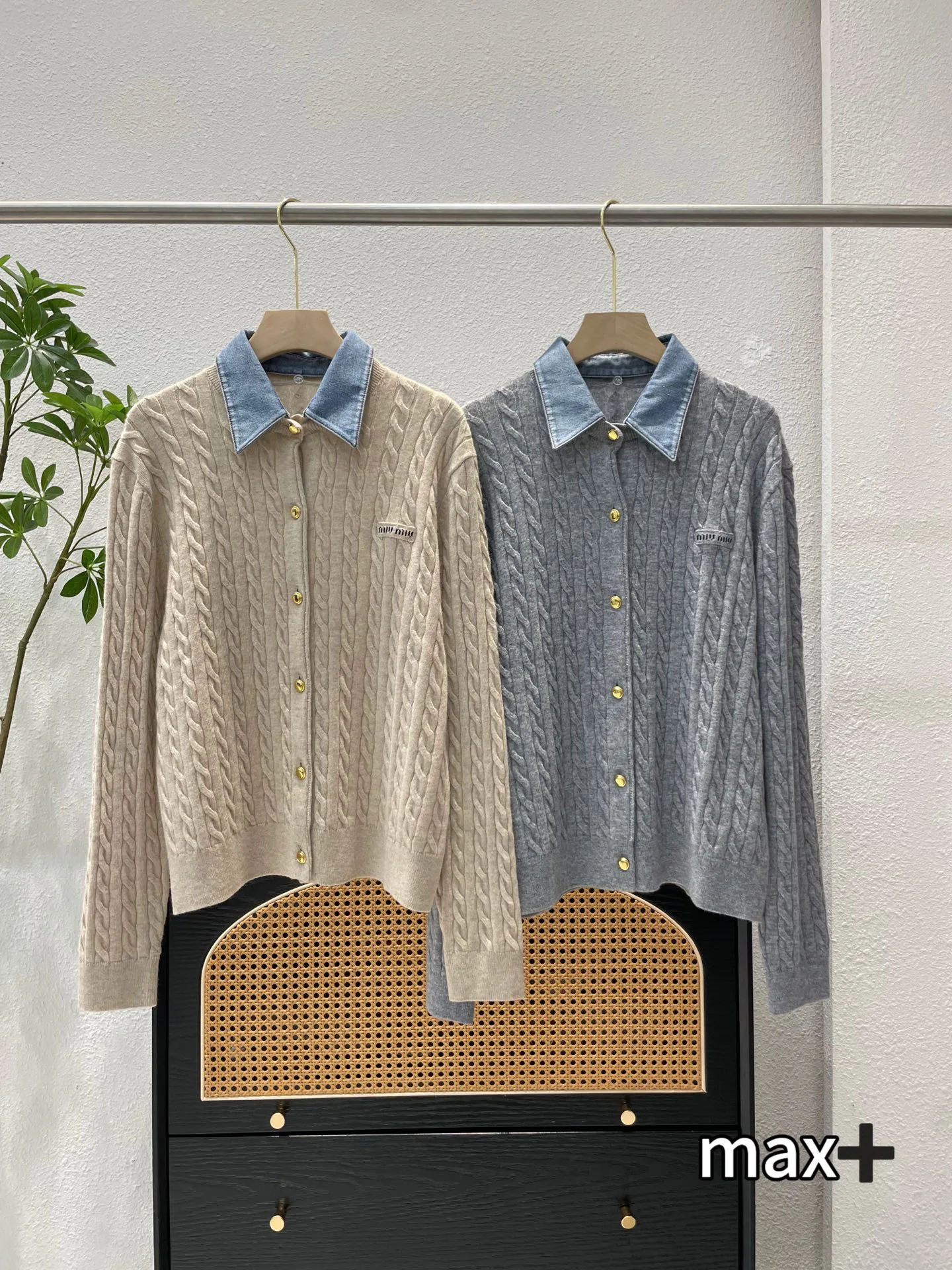 Women's Jumpers And Sweaters MIU MIU 18106676