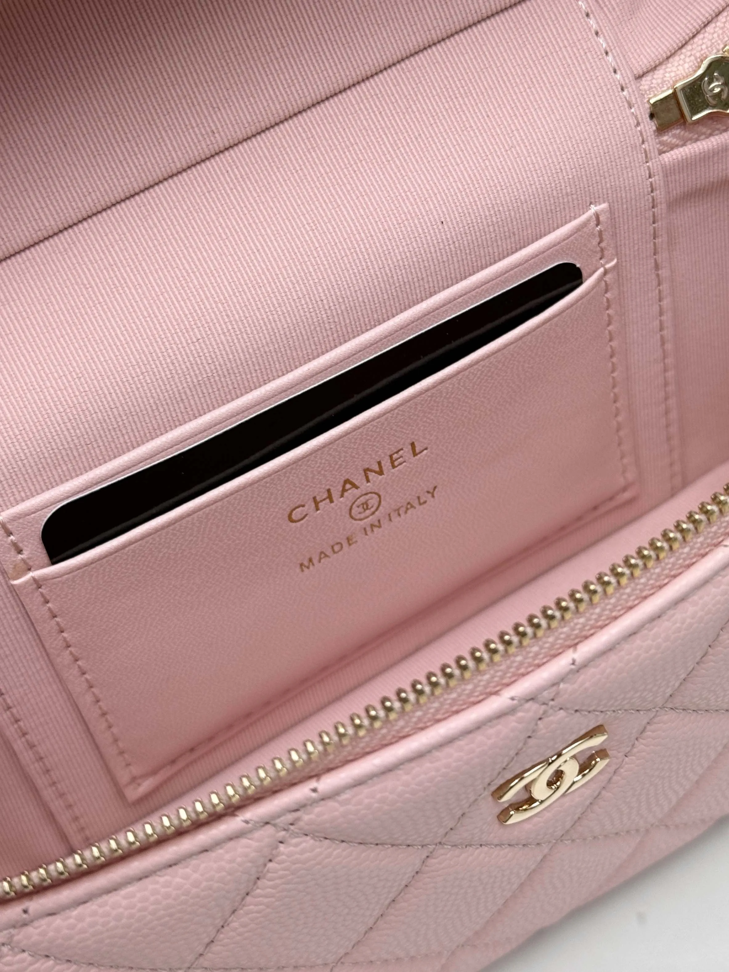 Women's Classic Handbags CHANEL 17949110