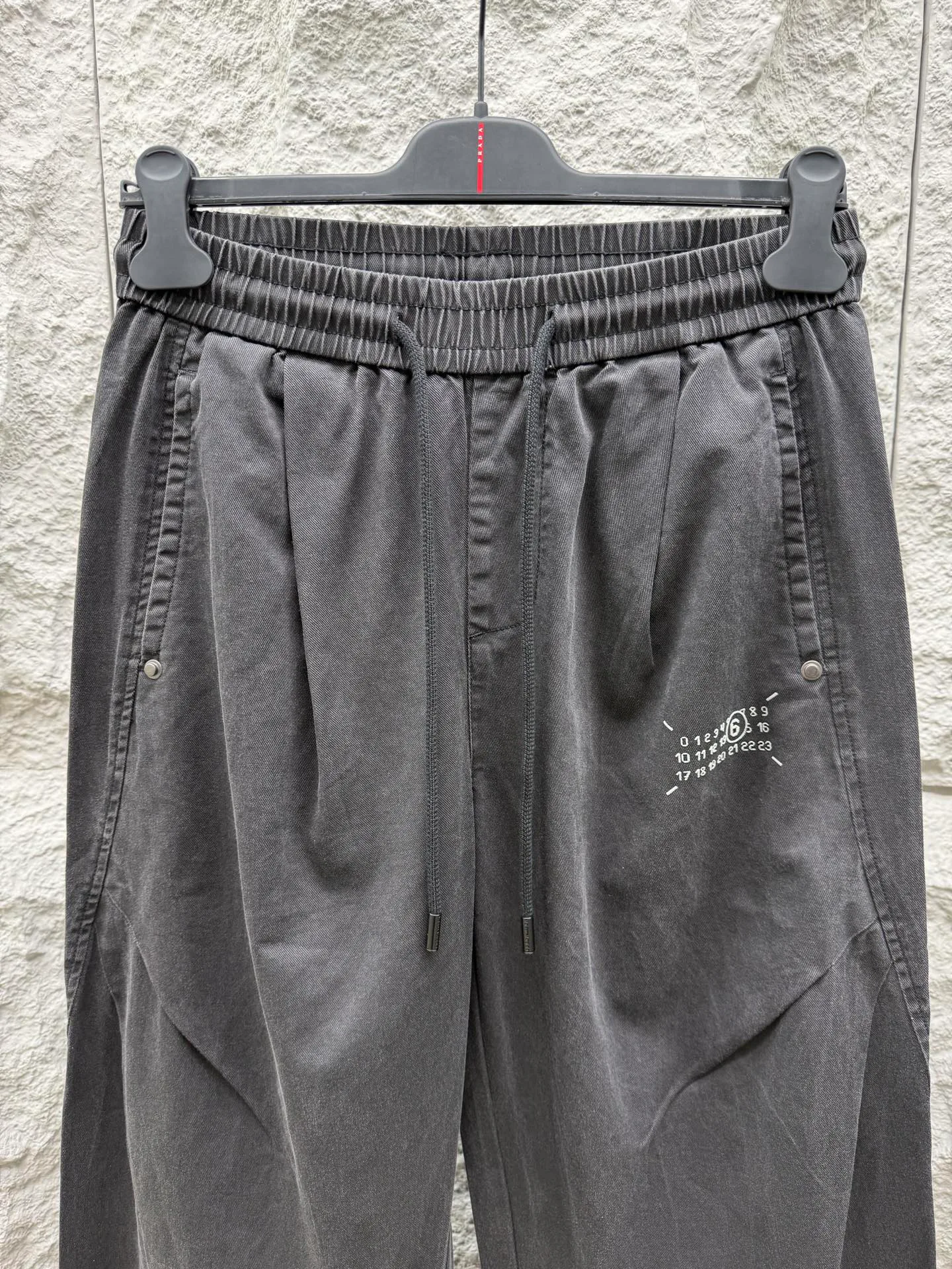 Men's Trousers MAISON MARGIELA 17065770