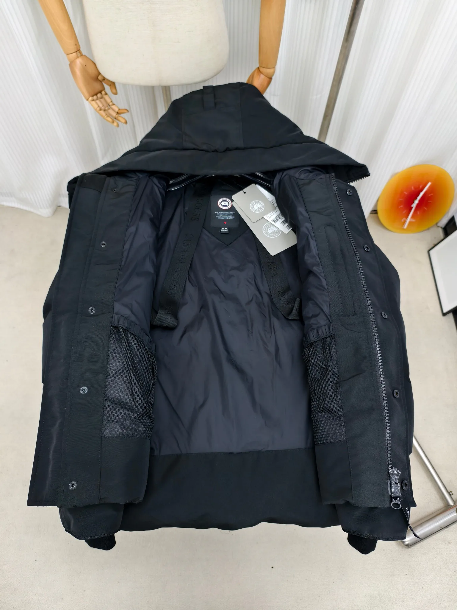 Куртки И Пуховики Мужские Canada Goose 18684532