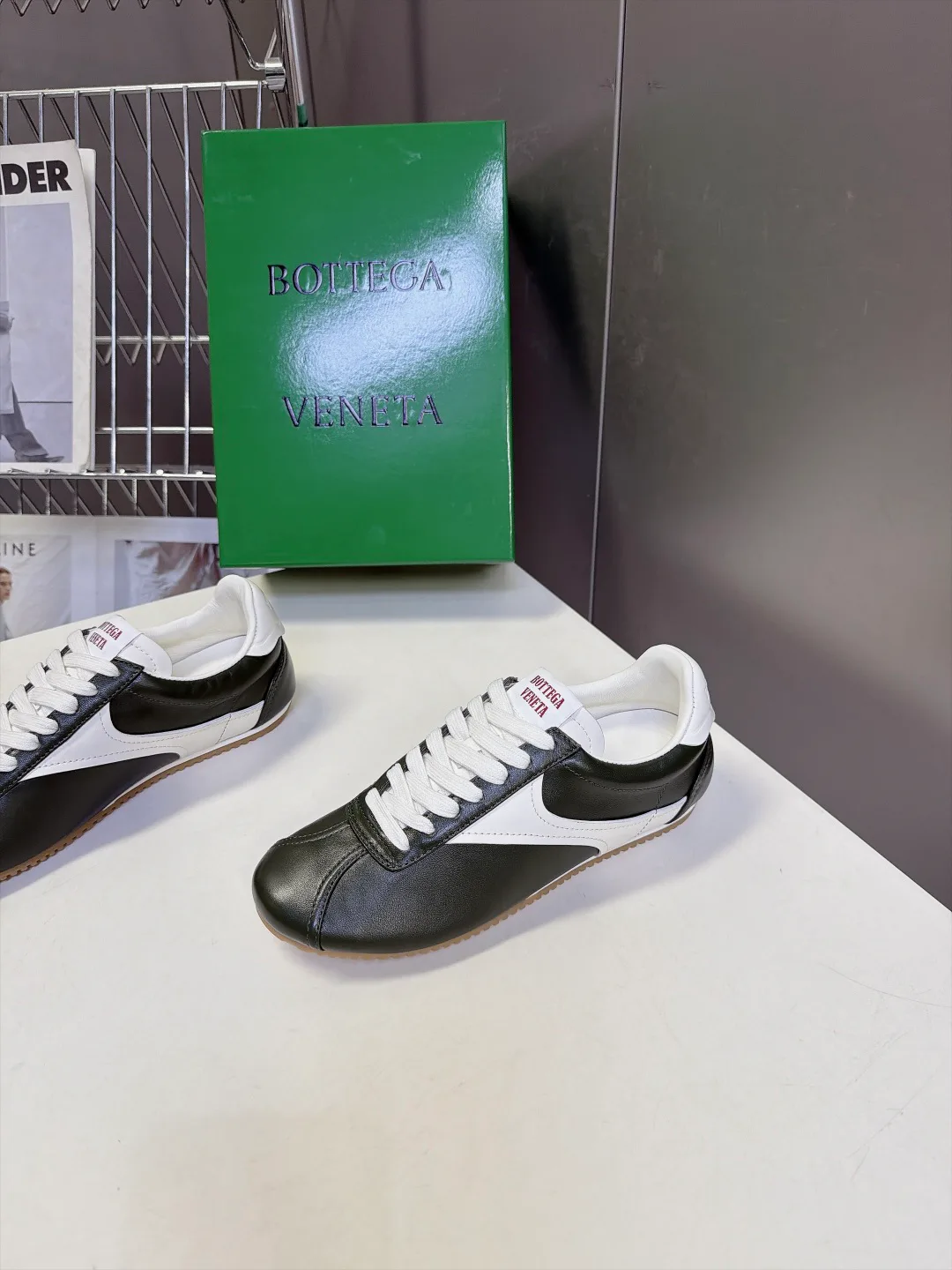 Women's Sneakers BOTTEGA VENETA 18404693