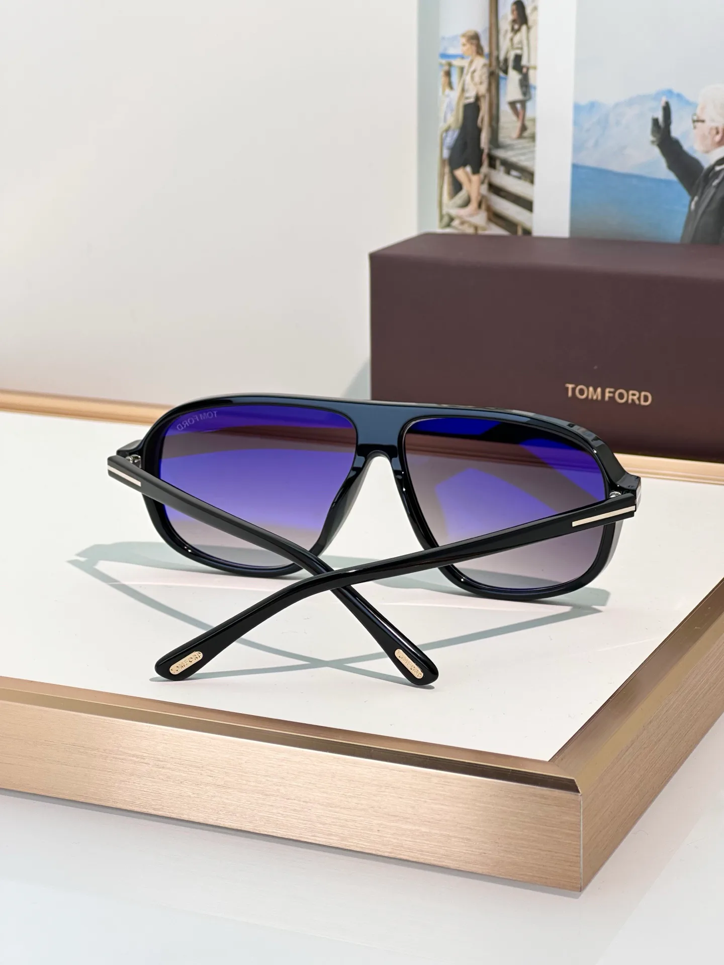 Glasses TOM FORD 16881910