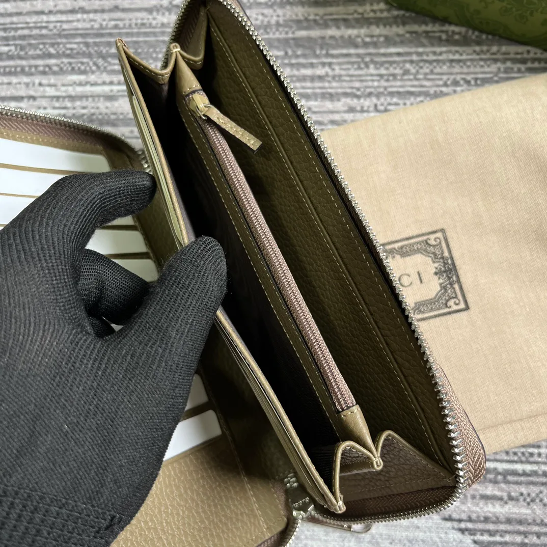 Women's Clutches GUCCI 17949134