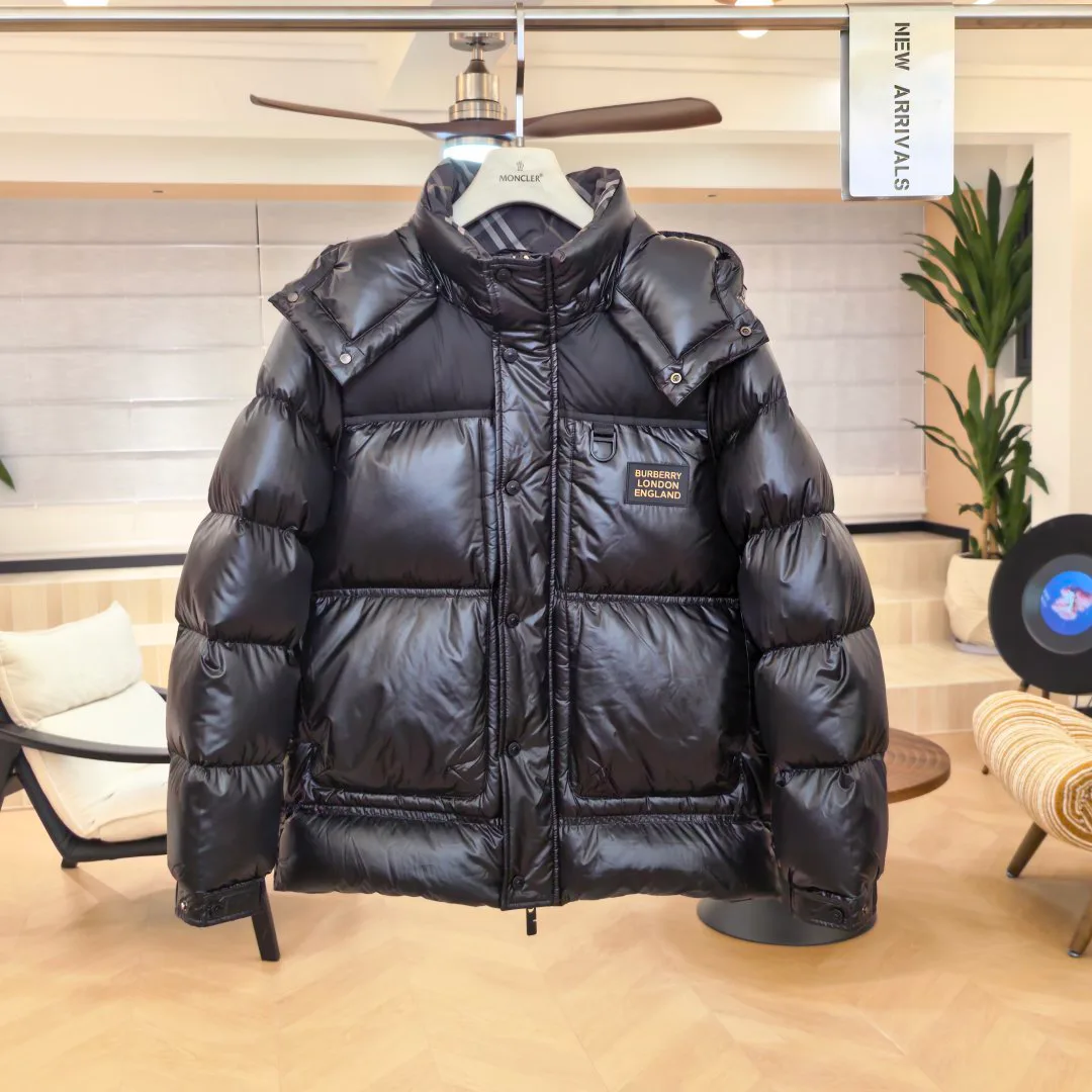 Women's Jackets And Down Jackets BURBERRY 17902558