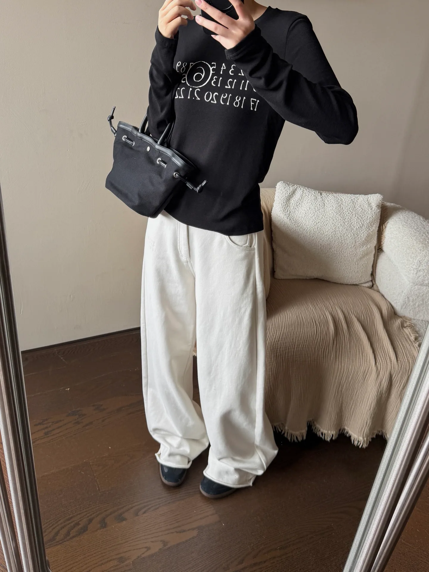 Women's Trousers MAISON MARGIELA 18280437