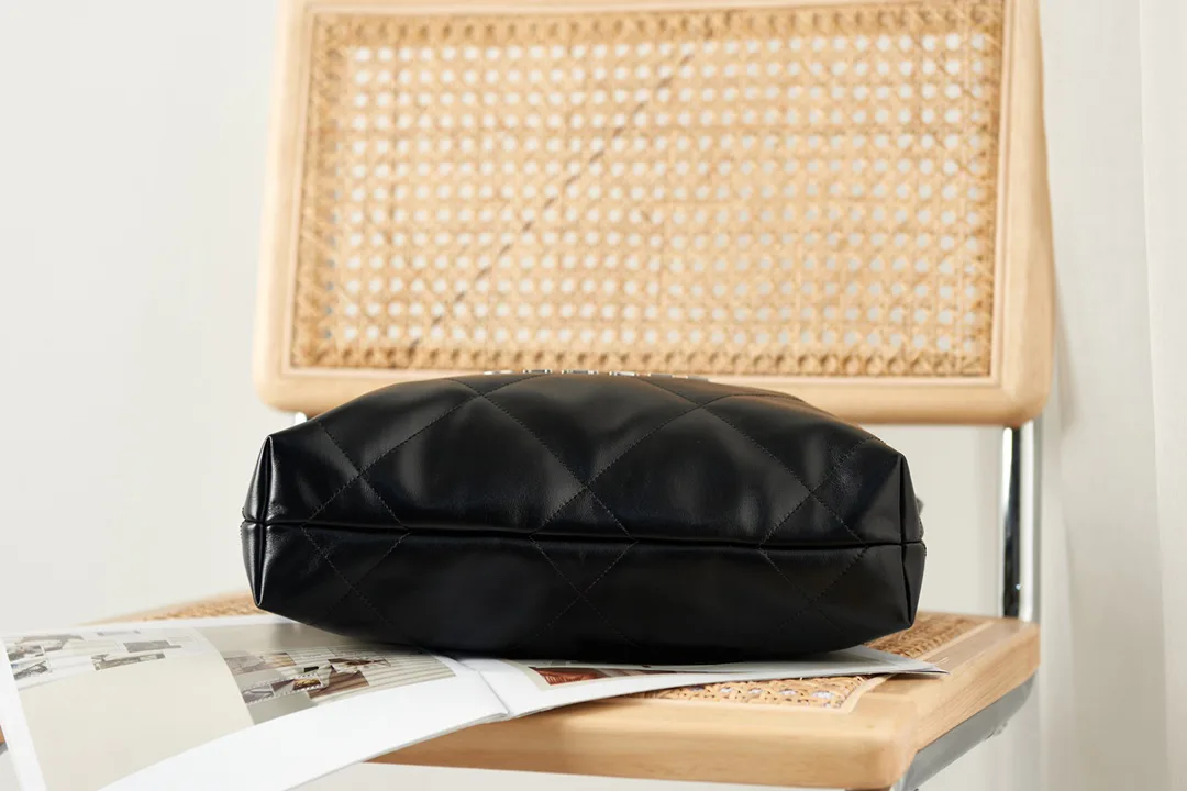Women's Classic Handbags CHANEL 18065731