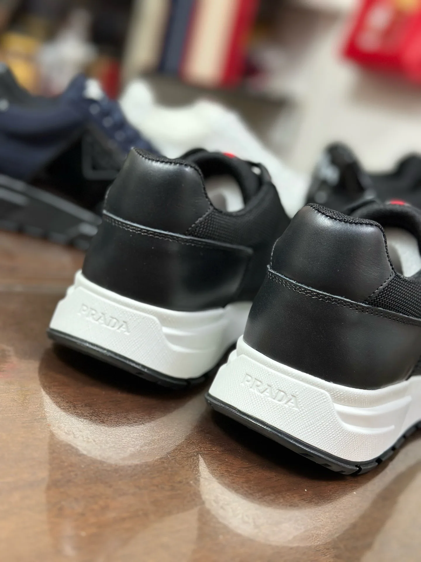 Men's Sneakers PRADA 17037907