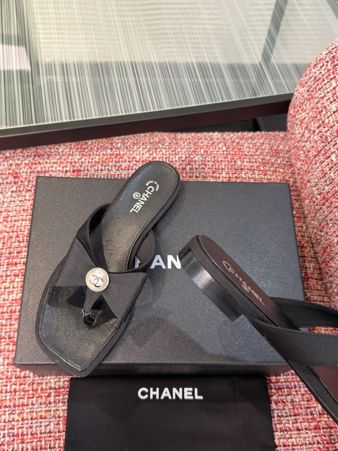 Women's Flip-Flops CHANEL 17480150