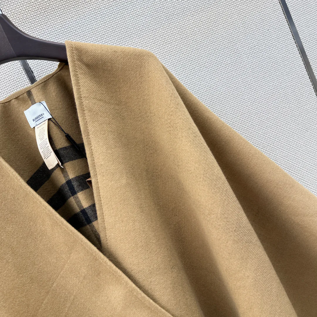 Women's Coats BURBERRY 18245816
