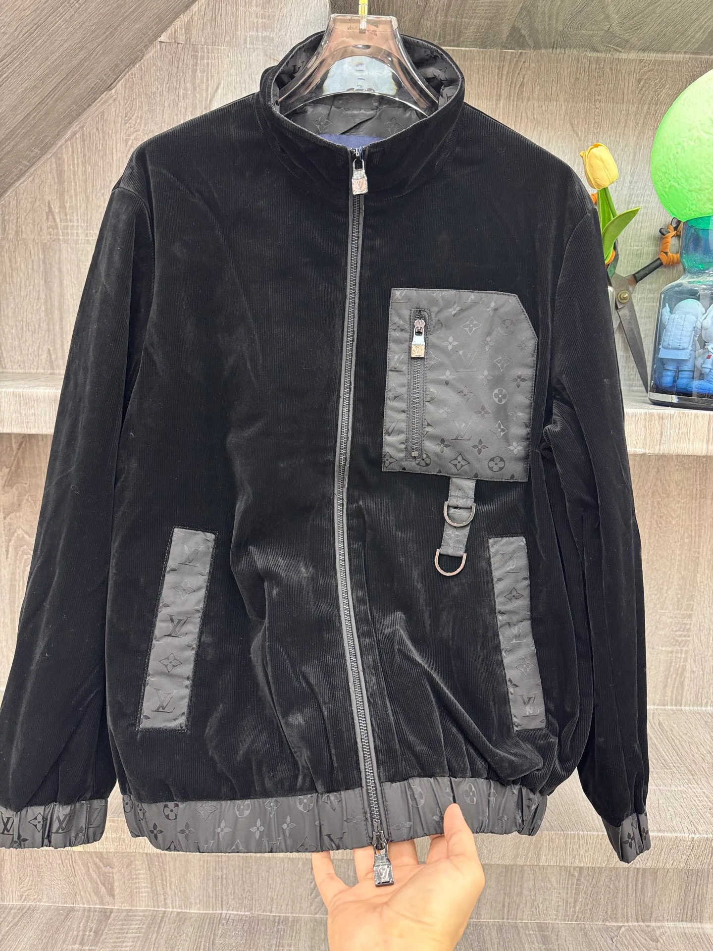 Men's Jackets And Down Jackets LOUIS VUITTON 18140191