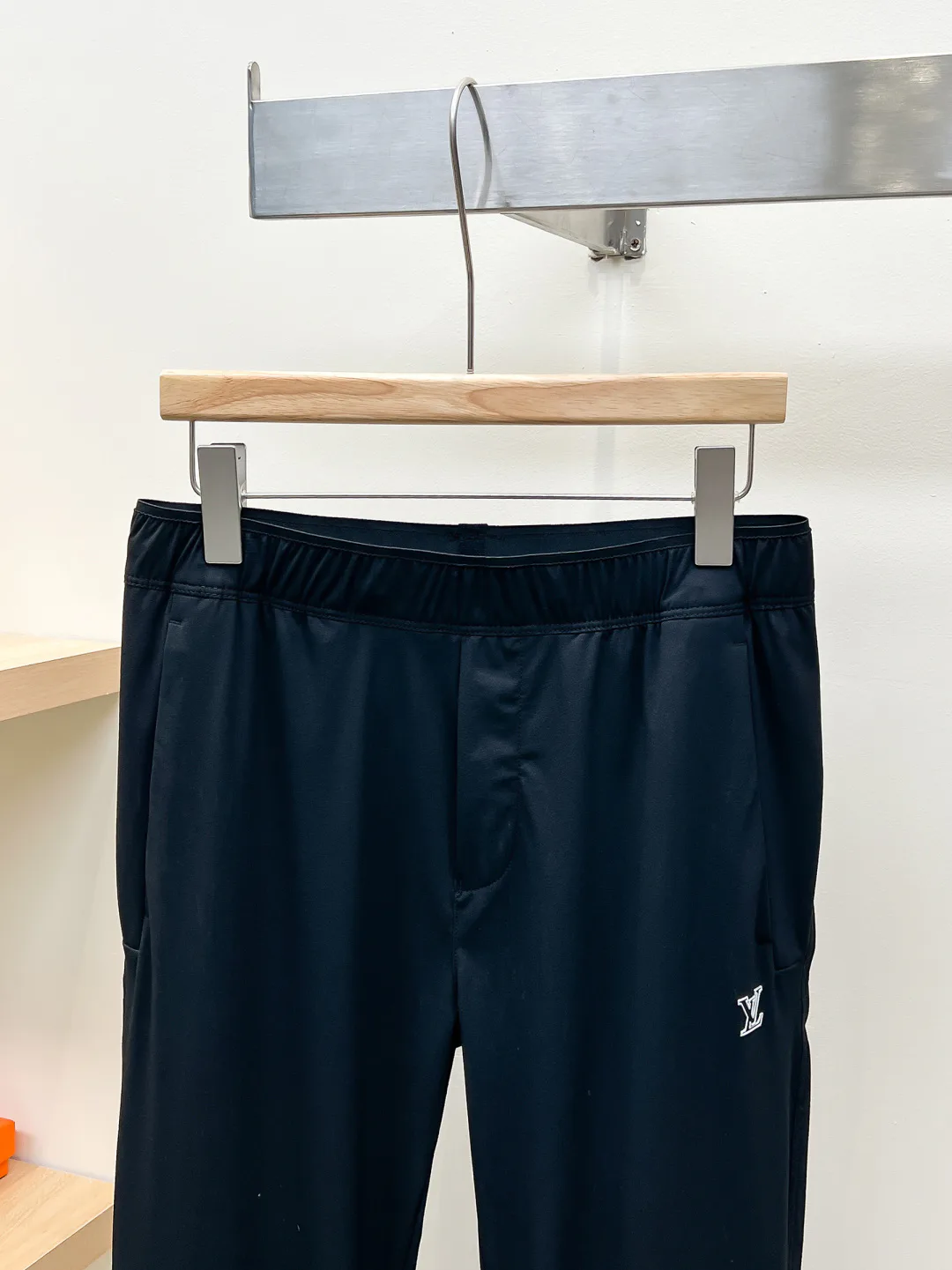Men's Trousers LOUIS VUITTON 18499203