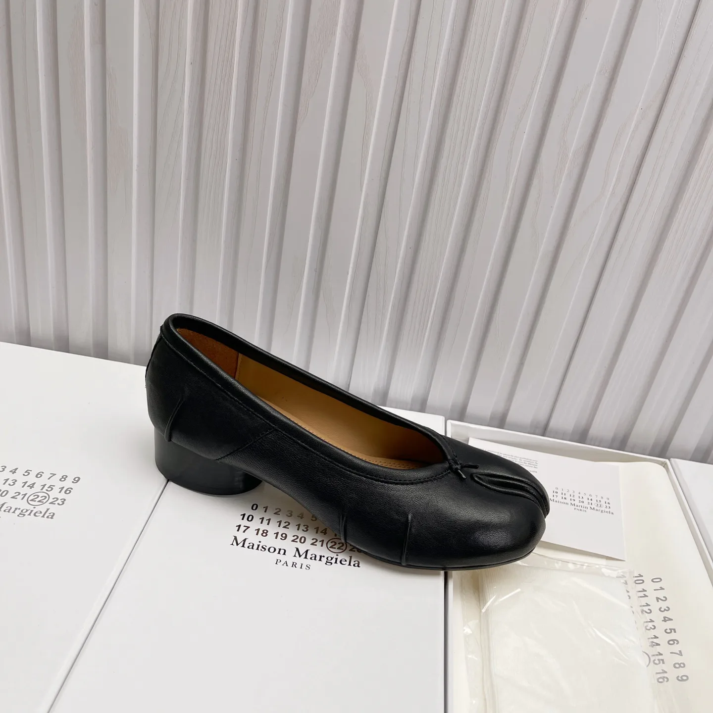 Women's Heels MAISON MARGIELA 18104537