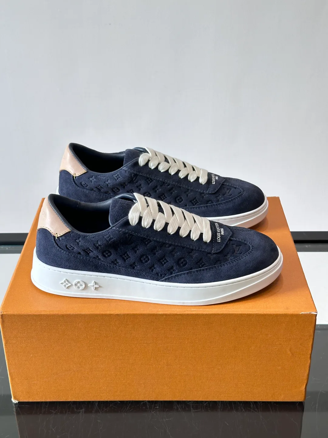 Men's Sneakers LOUIS VUITTON 17961797