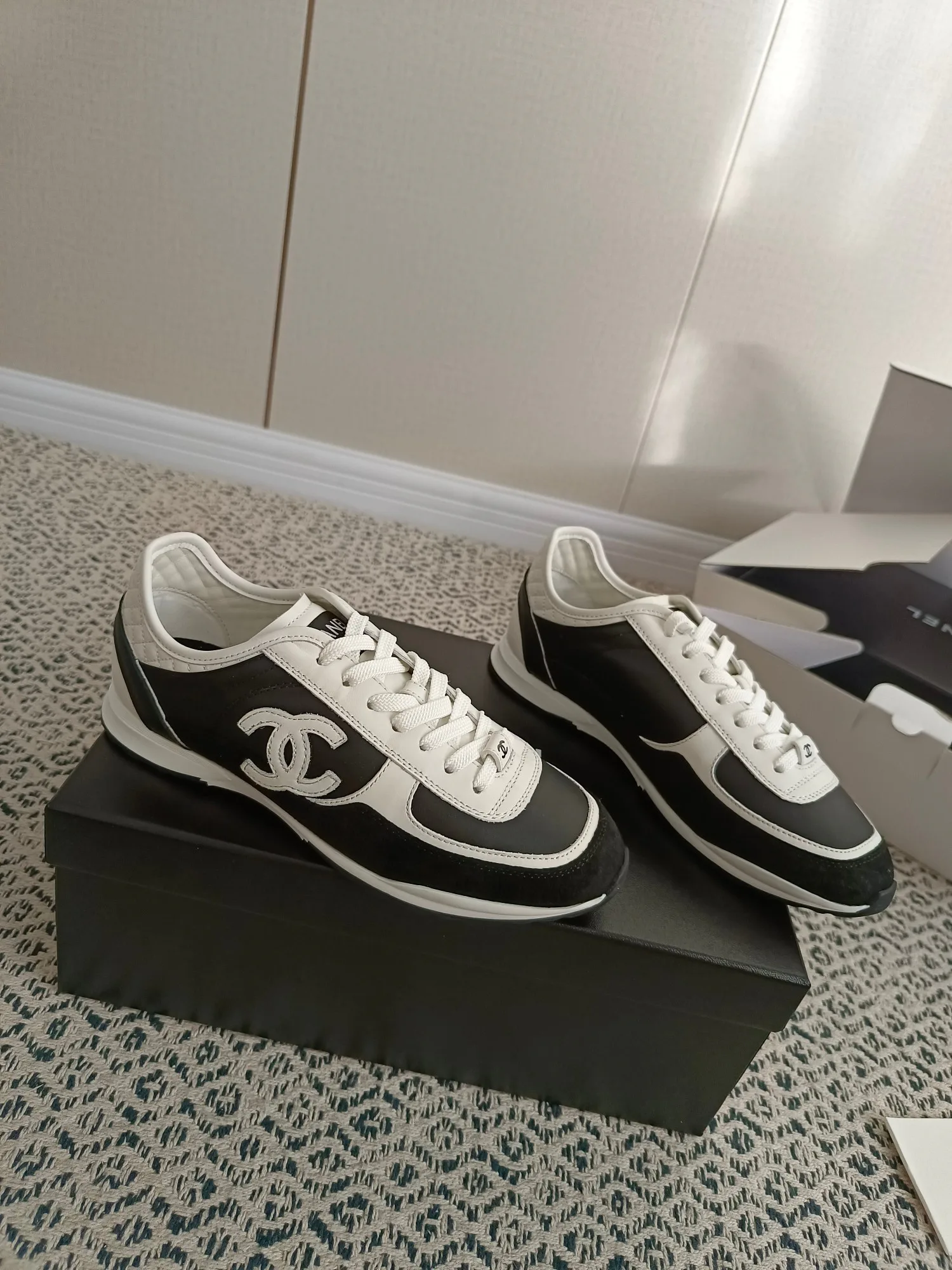 Women's Sneakers CHANEL 18274005