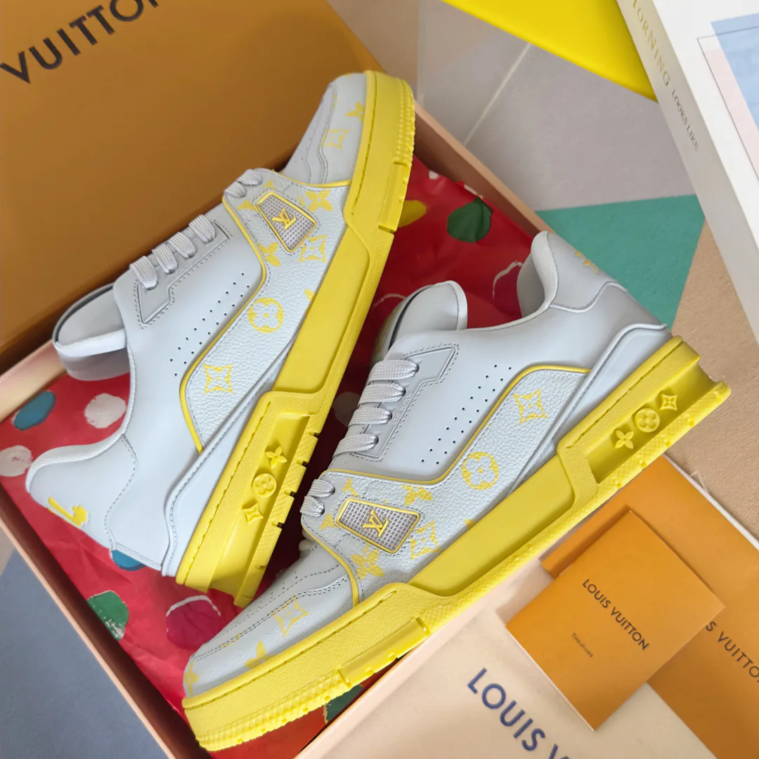 Men's Sneakers LOUIS VUITTON 17483775