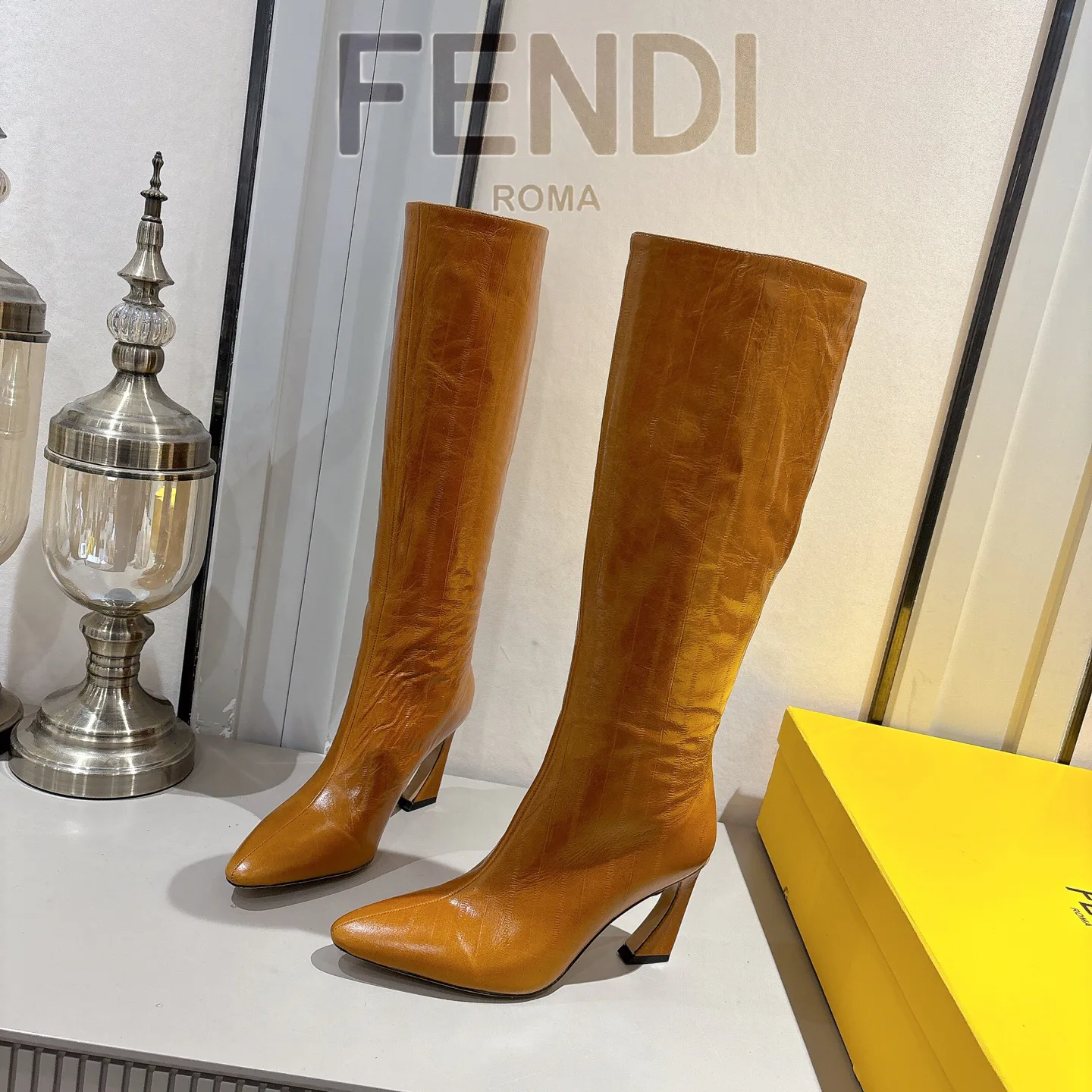 Women's Boots FENDI 18247877