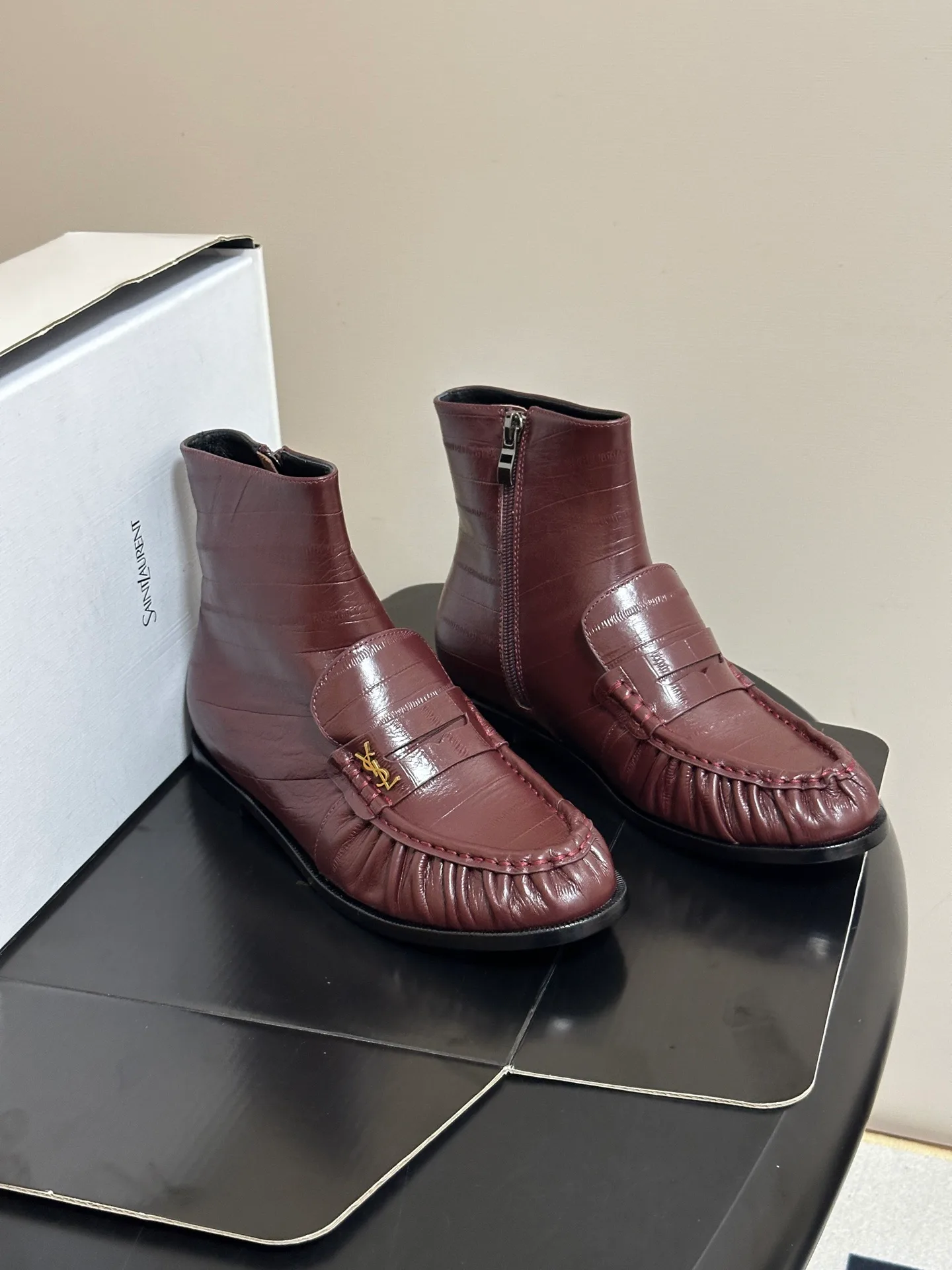 Women's Booties SAINT LAURENT 18340998