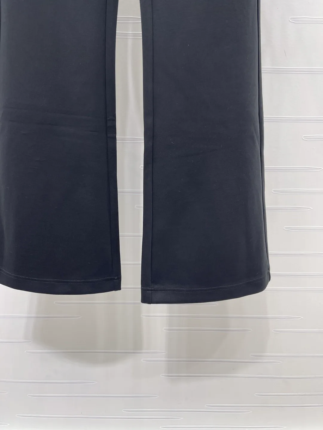 Women's Trousers SAINT LAURENT 18437175