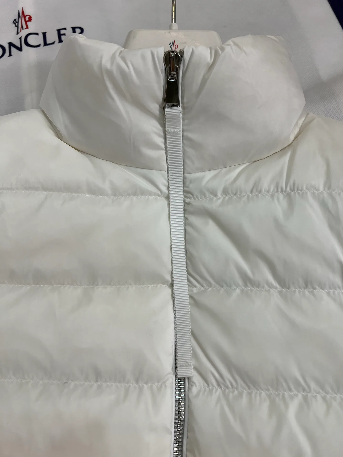 Куртки И Пуховики Женские Moncler 18599803