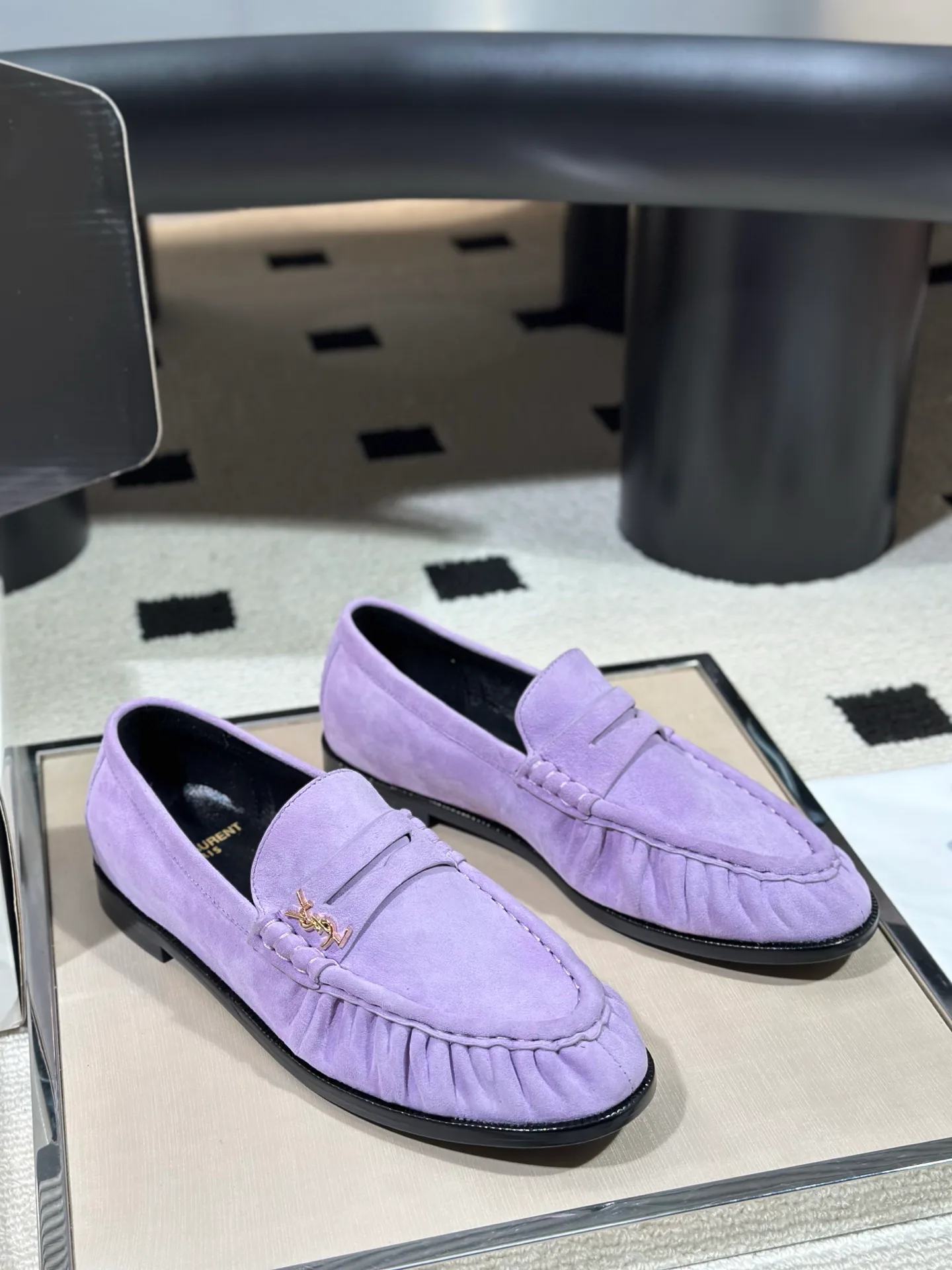 Women's Loafers And Moccasins SAINT LAURENT 18041796