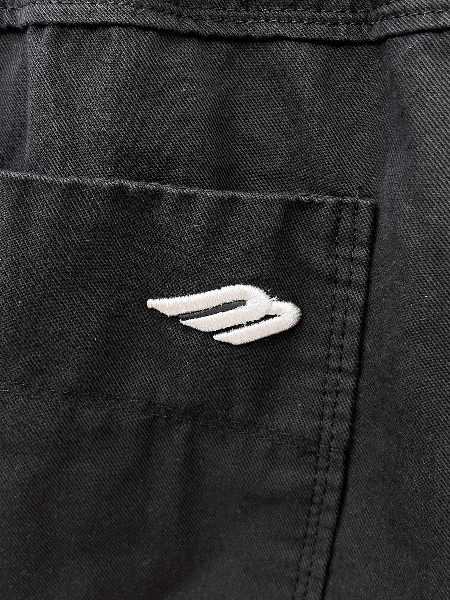 Men's Trousers BALENCIAGA 18399313