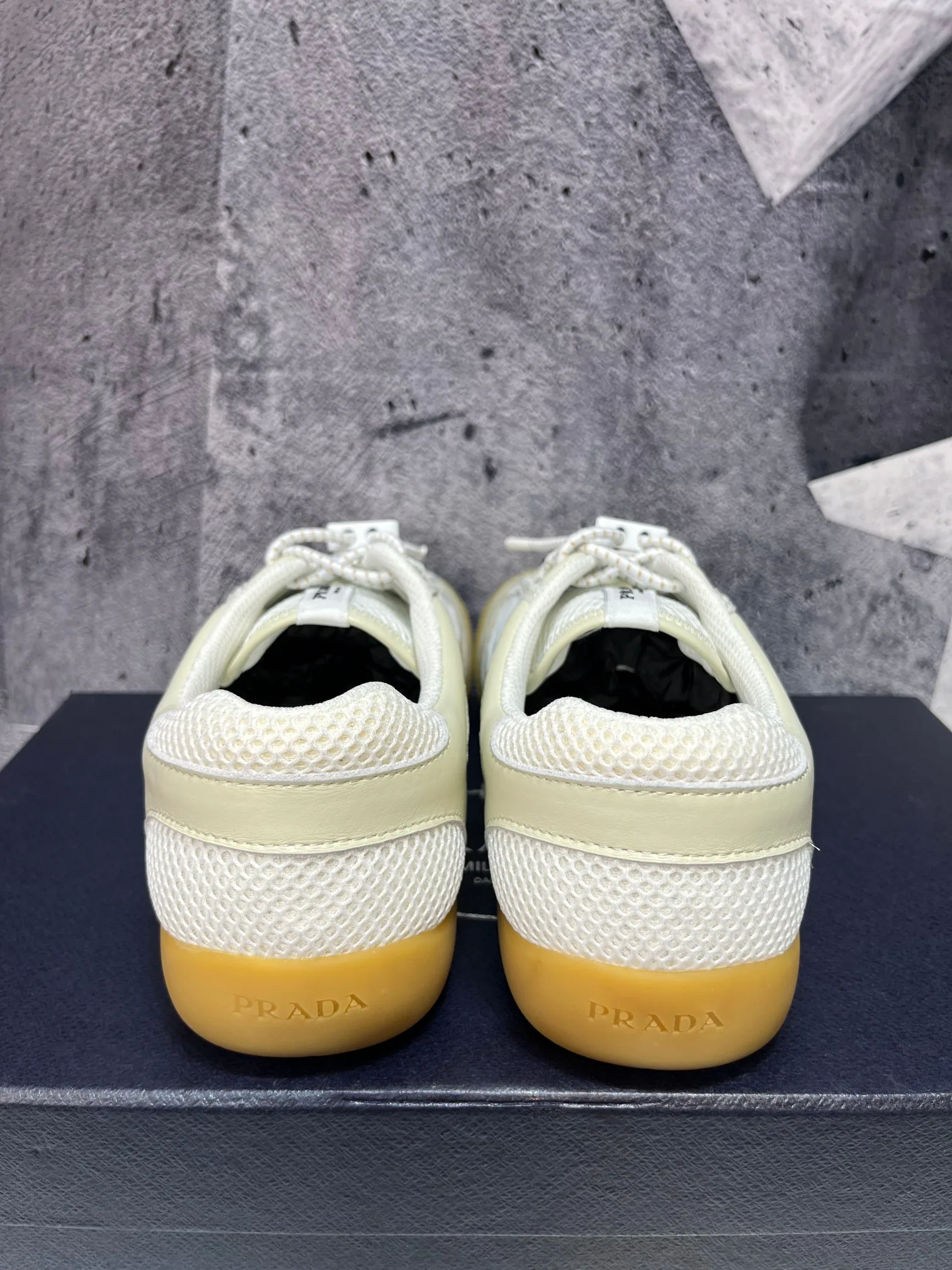 Men's Sneakers PRADA 17955455