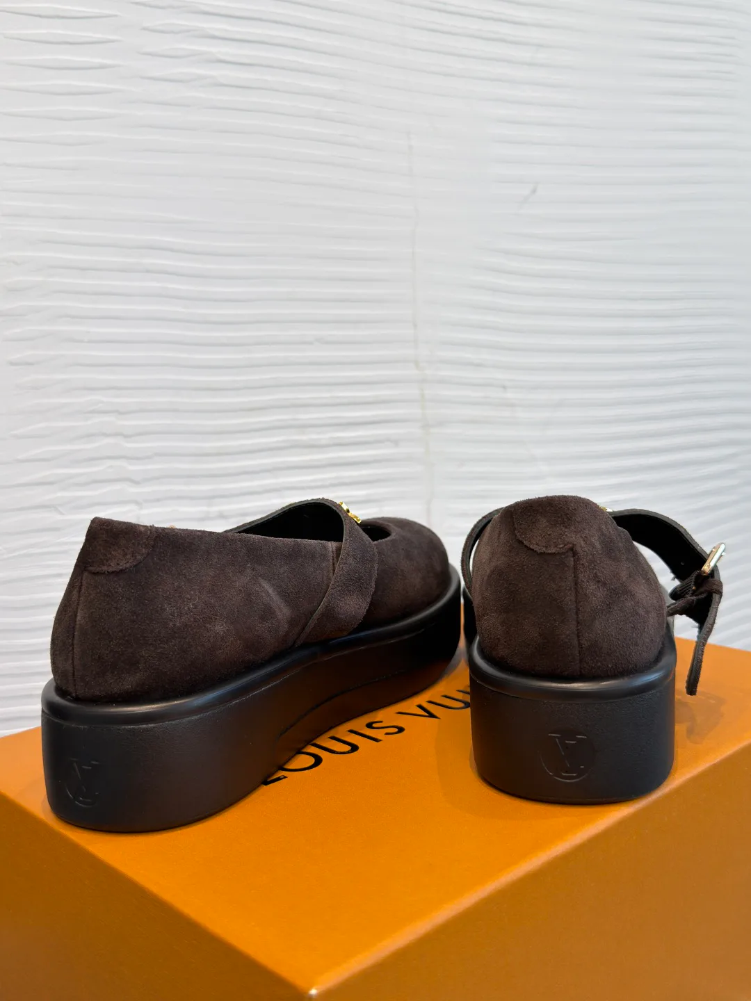 Балетки Женские Louis Vuitton 18604716