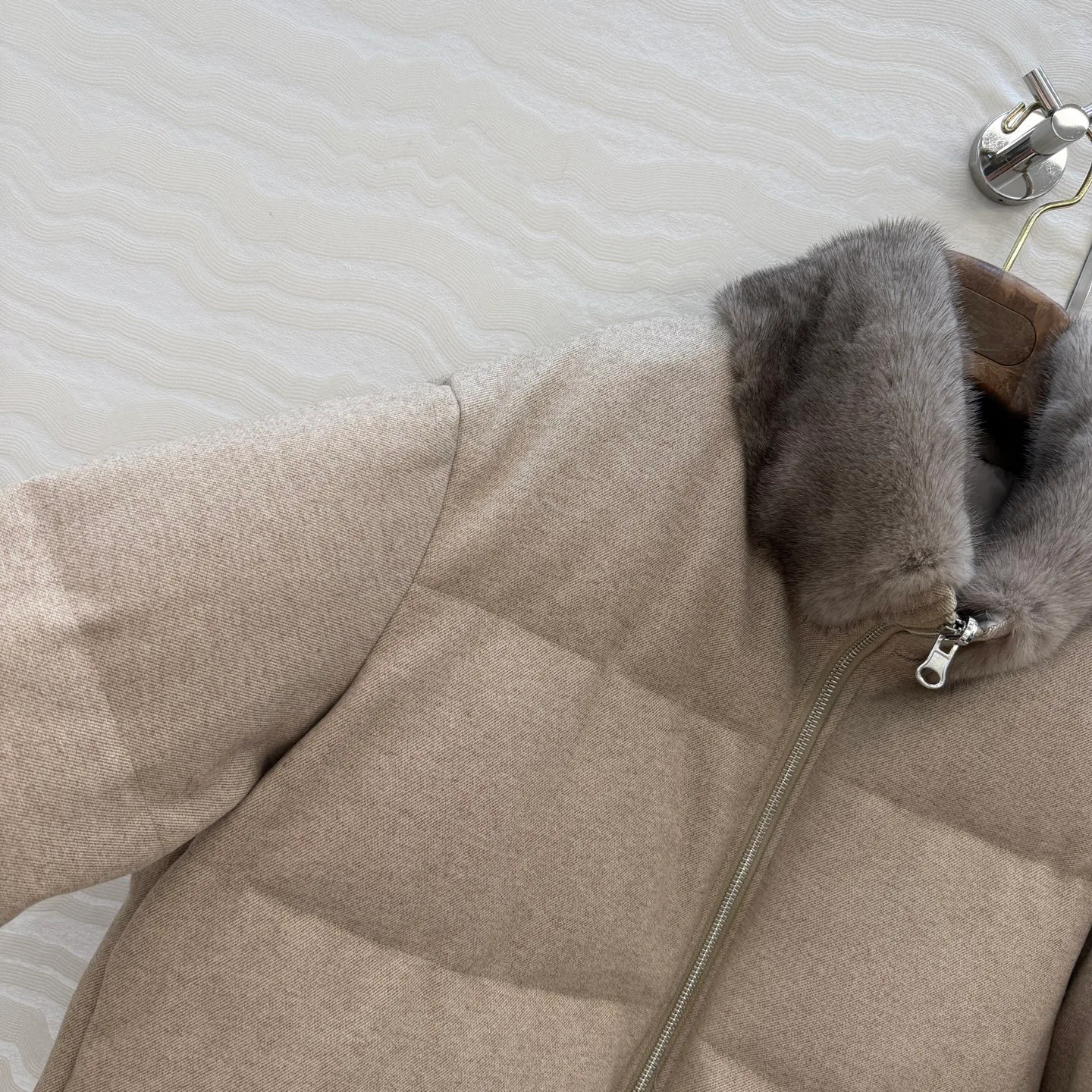 Women's Jackets And Down Jackets LORO PIANA 18115109