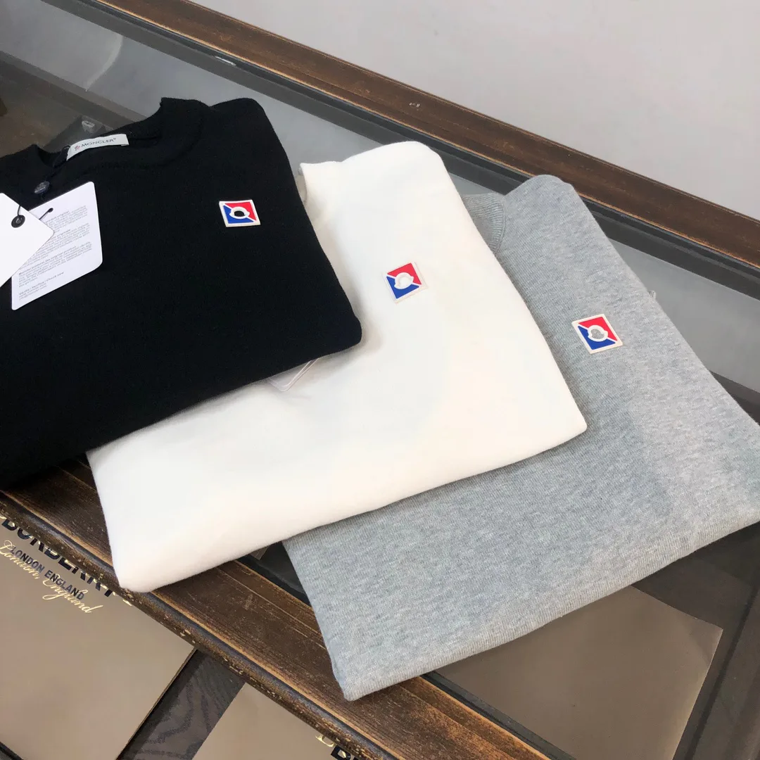 Men's Jumpers And Sweaters MONCLER 18002343
