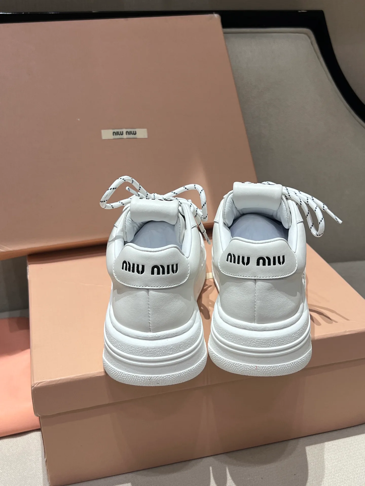 Women's Sneakers MIU MIU 18020221