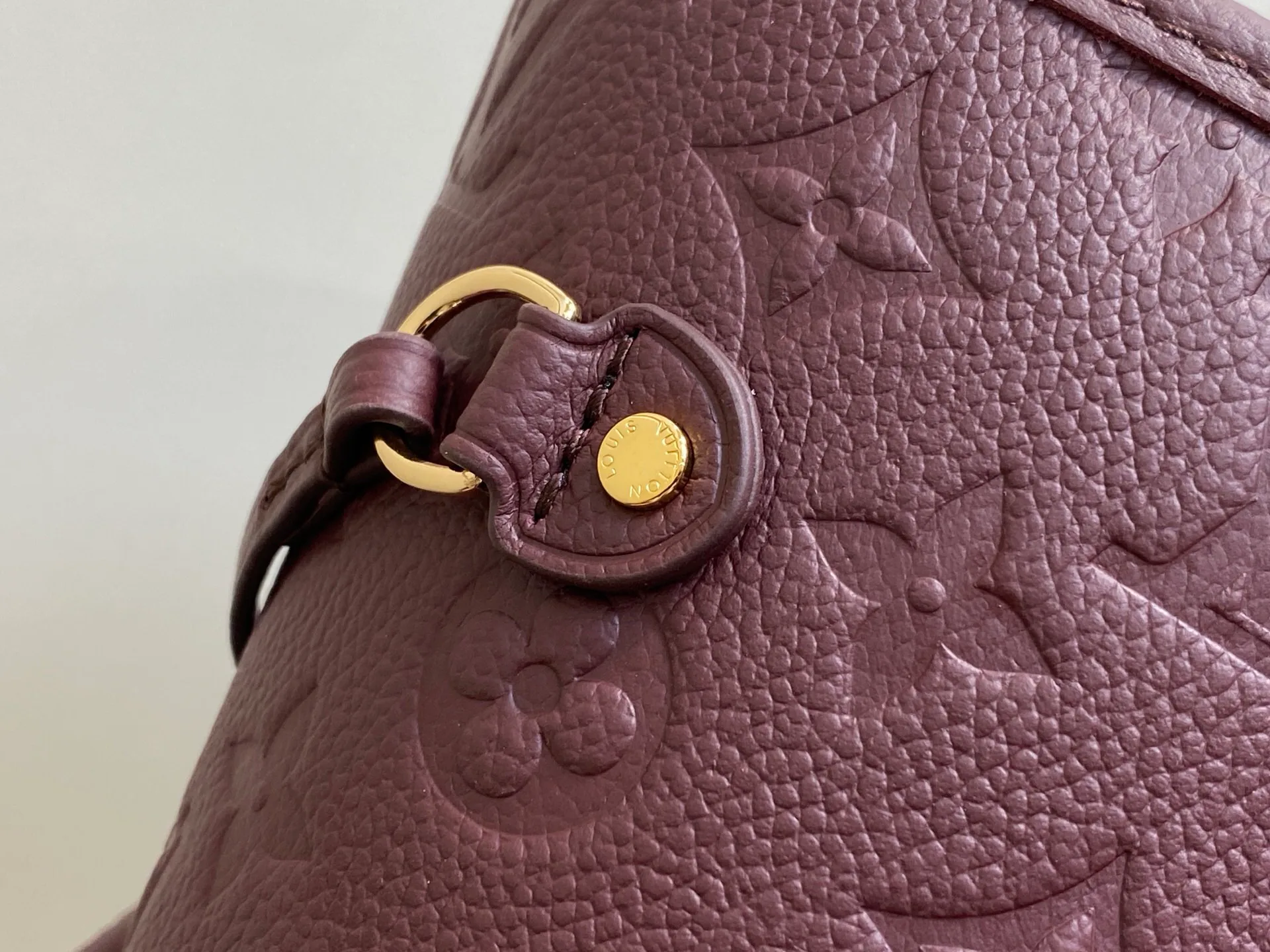 Women's Classic Handbags LOUIS VUITTON 18240299