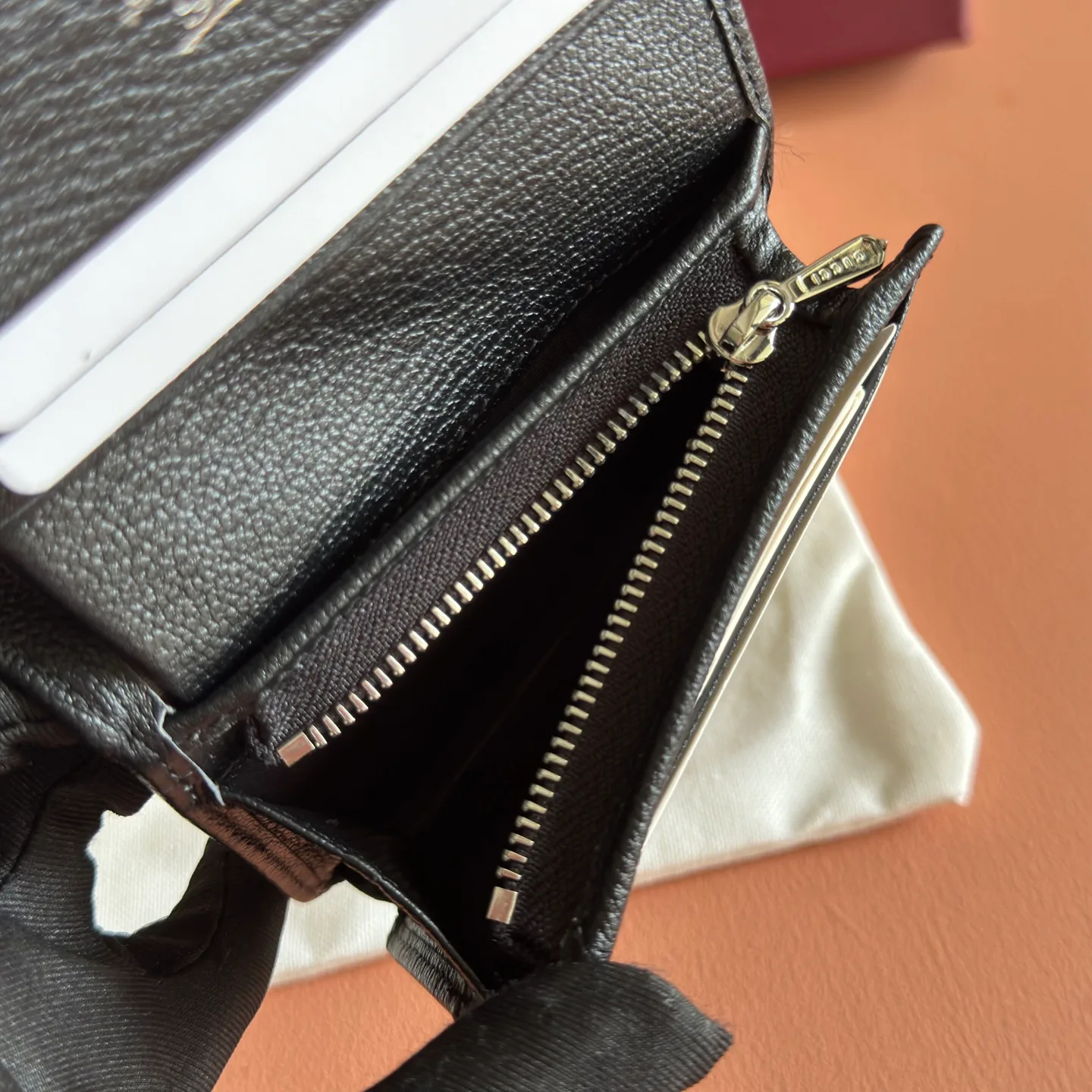 Women's Clutches GUCCI 17947902