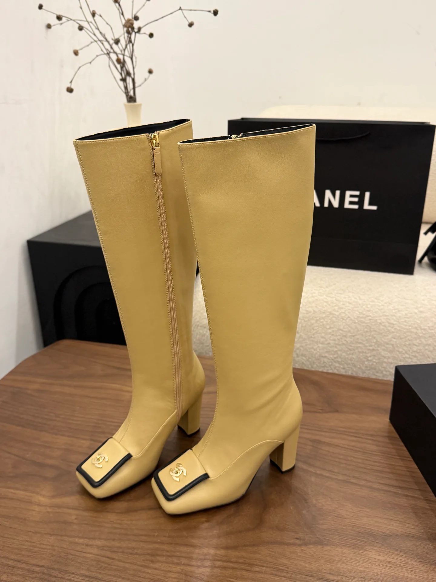 Women's Boots CHANEL 18440771