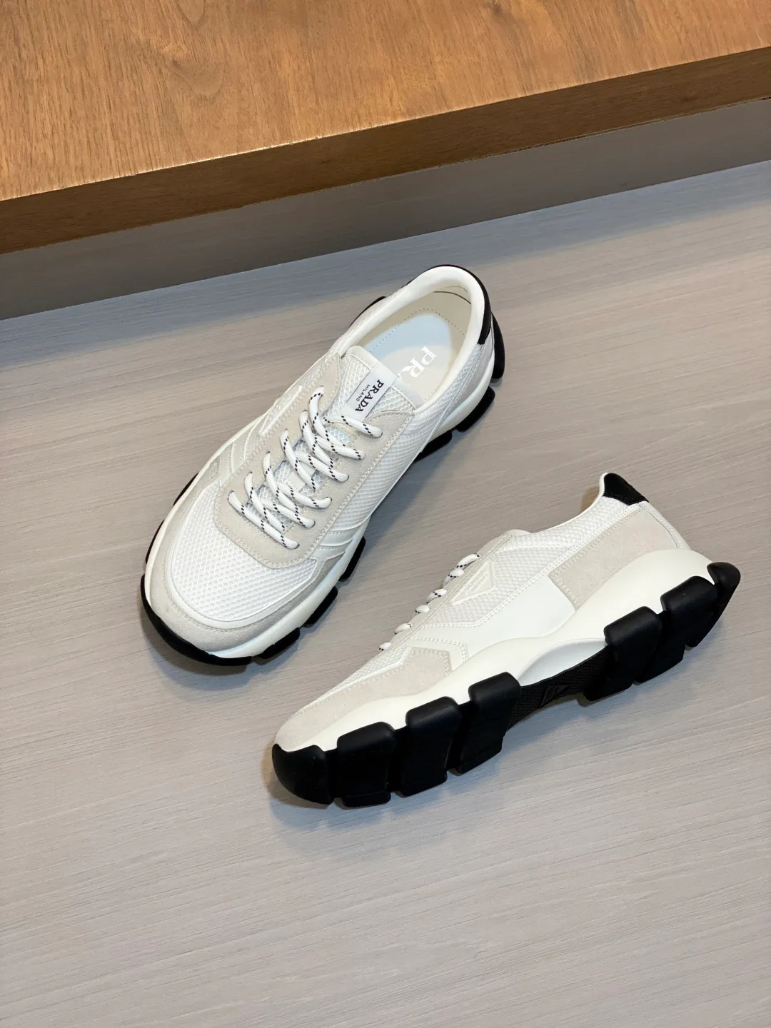 Men's Sneakers PRADA 18055225