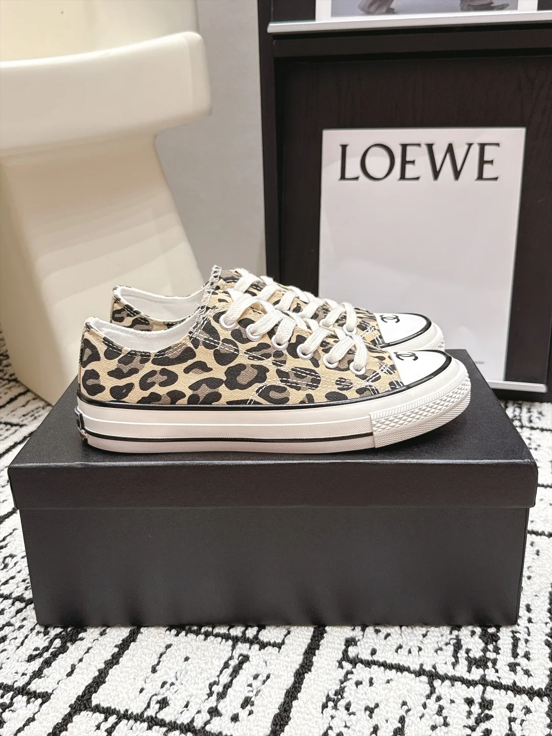 Women's Sneakers CHANEL 18139185