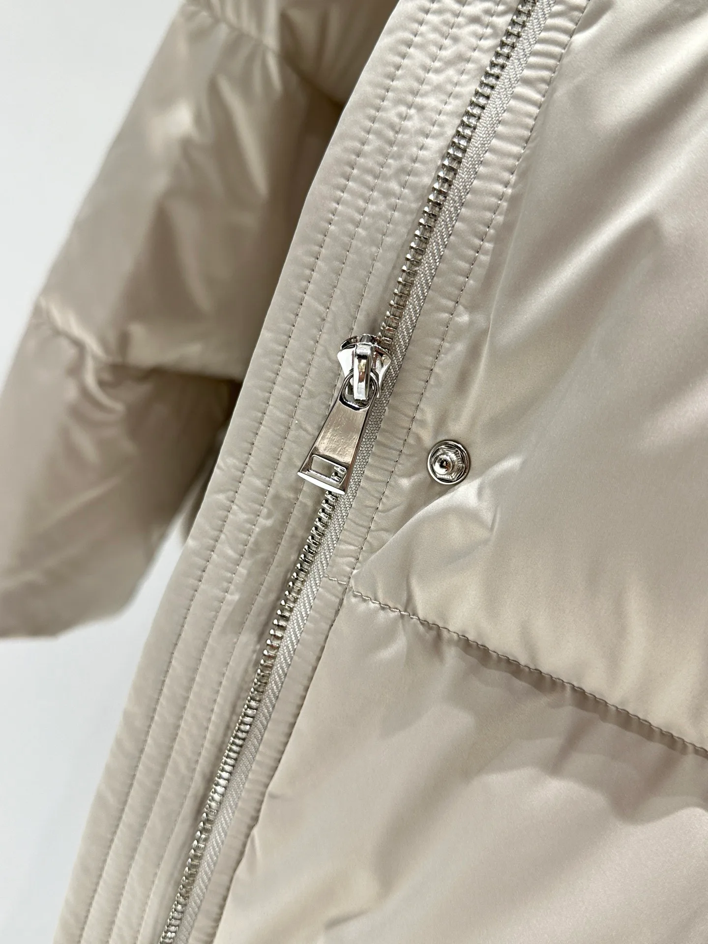Women's Jackets And Down Jackets BRUNELLO CUCINELLI 18082768